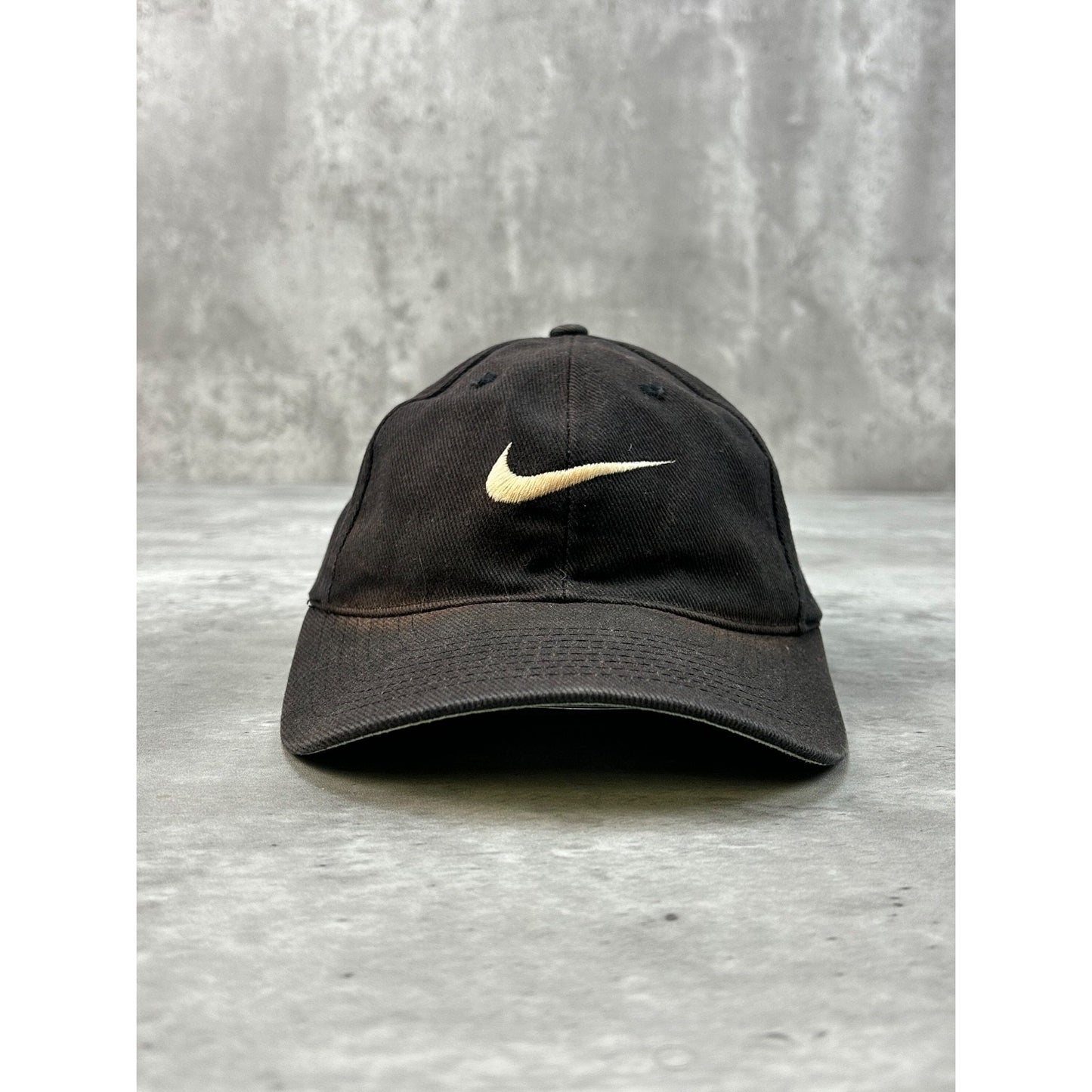 Vintage 90s Nike Embroidered Swoosh Black / White Snapback Hat OSFA