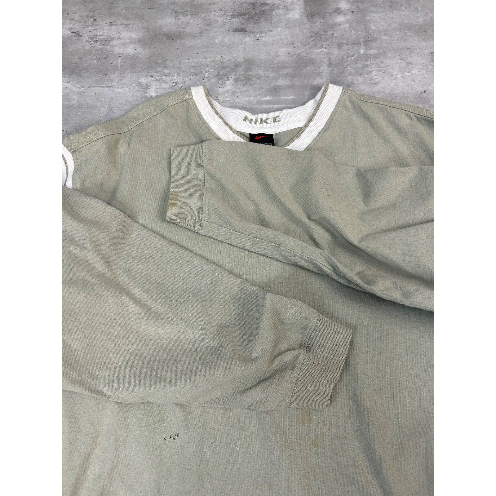 Vintage 2000s Nike Embroidered Swoosh Long Sleeve V-Neck T-Shirt Size XL