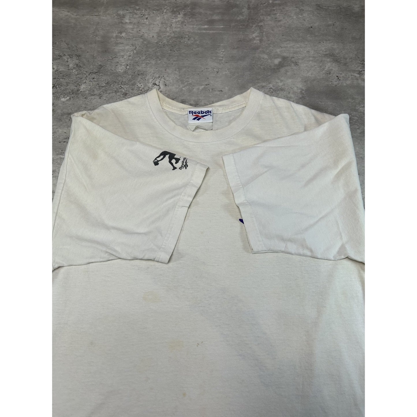 Vintage 90s Reebok Shaquille O'Neal Basketball Player Graphic T-Shirt Size XL