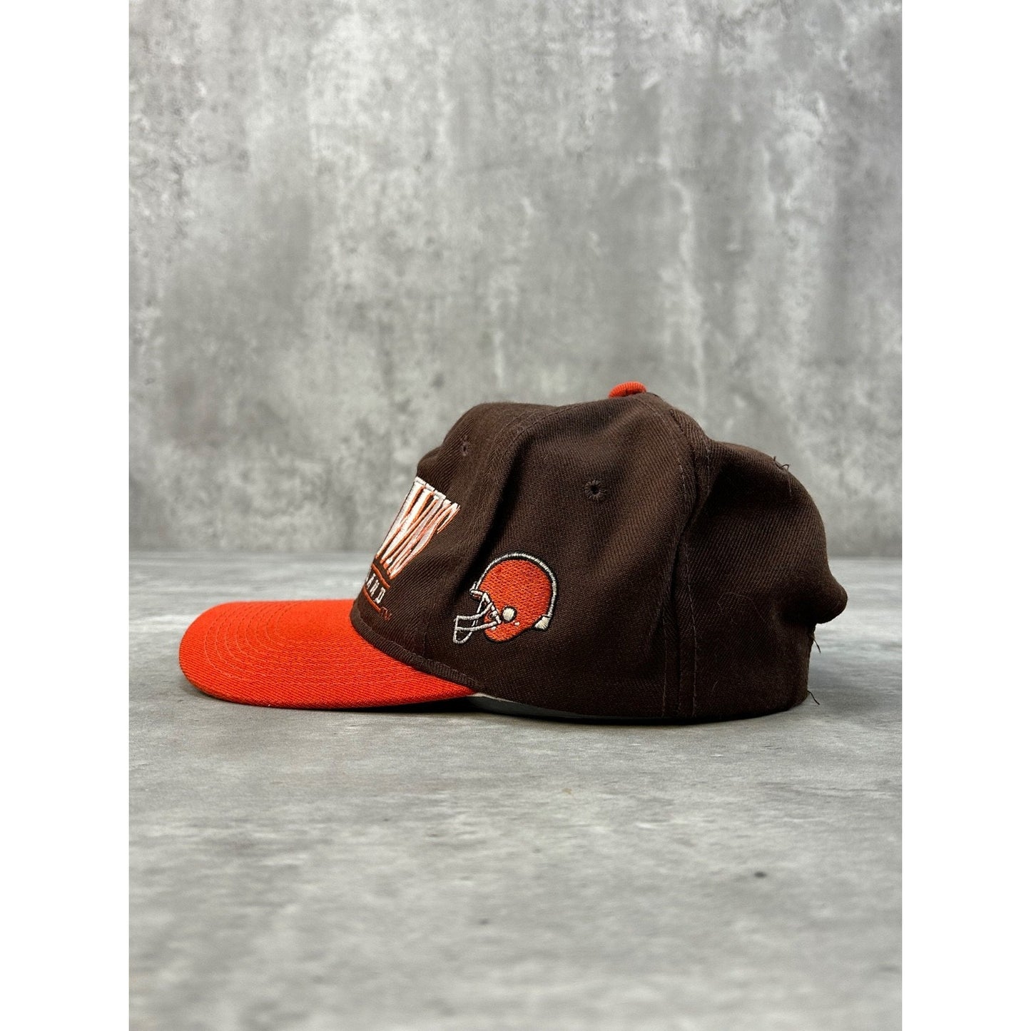 Vintage 90s Cleveland Browns NFL Embroidered Spellout Snapback Hat OSFA