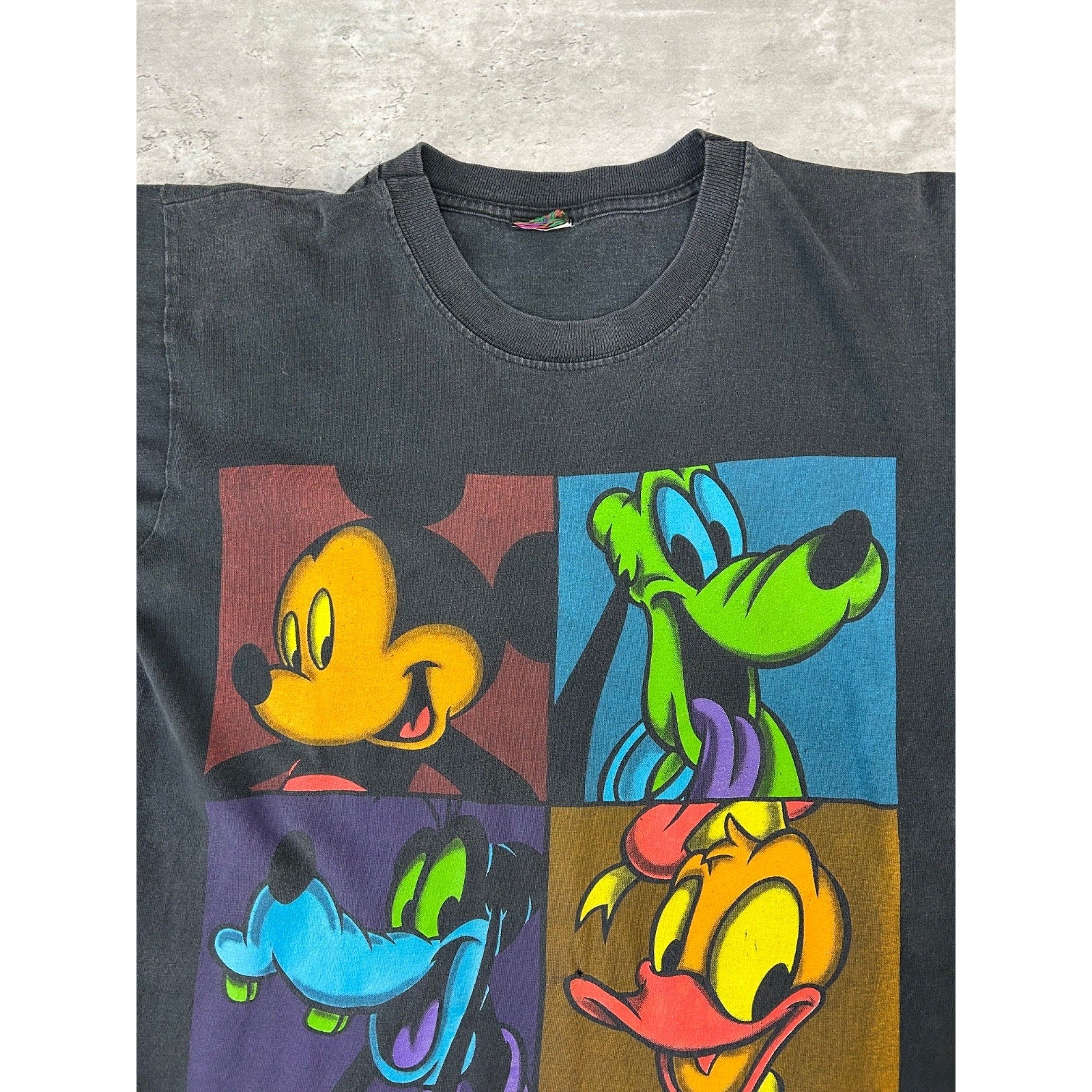 Vintage 90s Walt Disney Mickey Goofy Cartoon Graphic T-Shirt Size Large