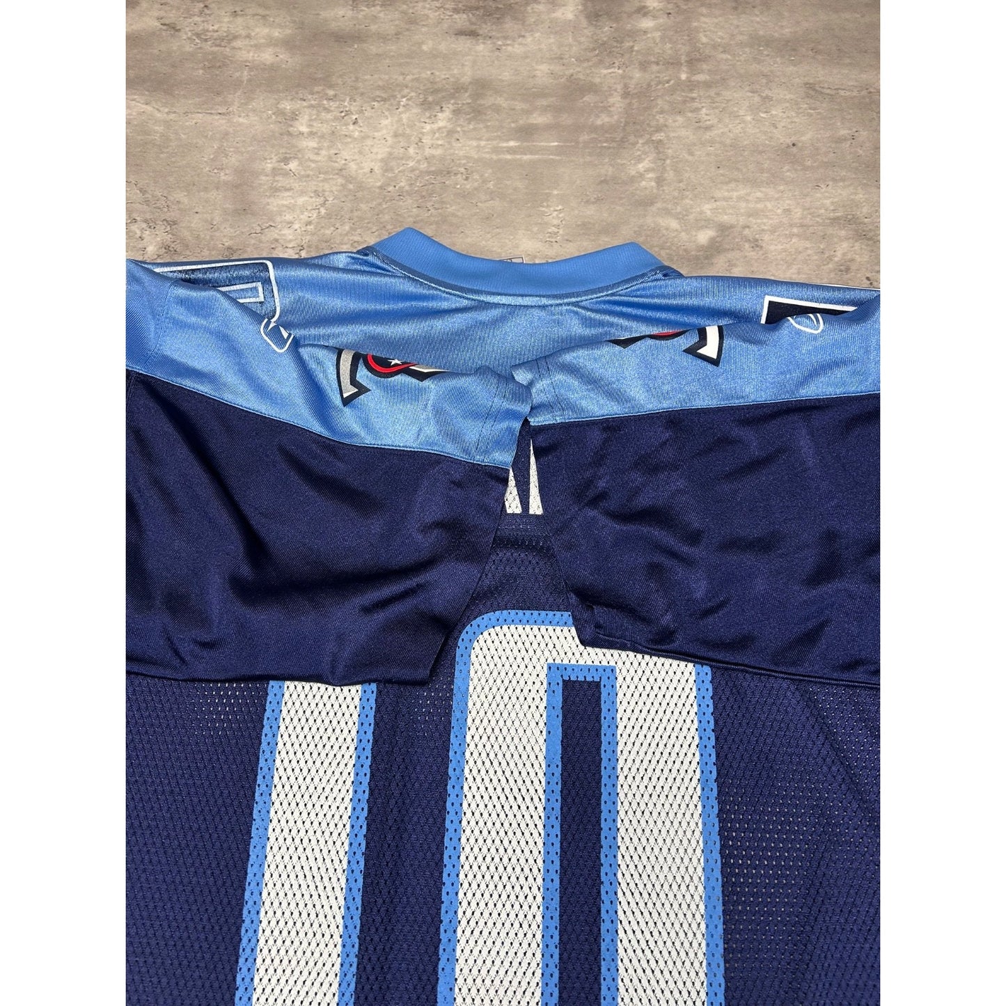 Vintage Jake Locker #10 Tennessee Titans NFL Reebok Football Jersey Size Large