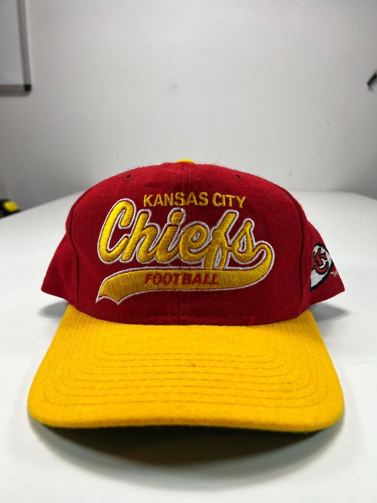 Vintage 90s Kansas City Chiefs NFL Starter Tail Sweep Script Snapback Hat OSFA