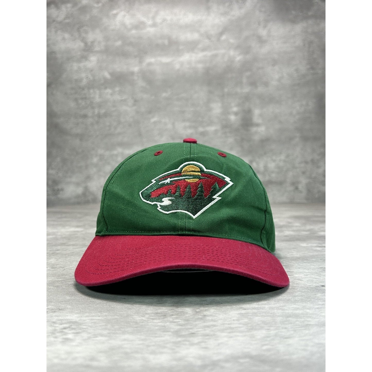 Vintage Minnesota Wild NHL Embroidered Logo Hockey Snapback Hat OSFA