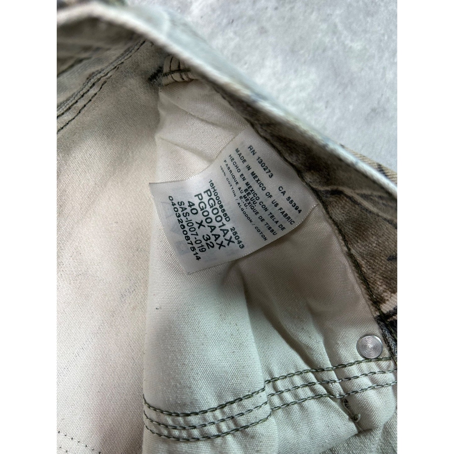 Vintage Realtree Camo Utility Cargo Hunting Pants Size 39