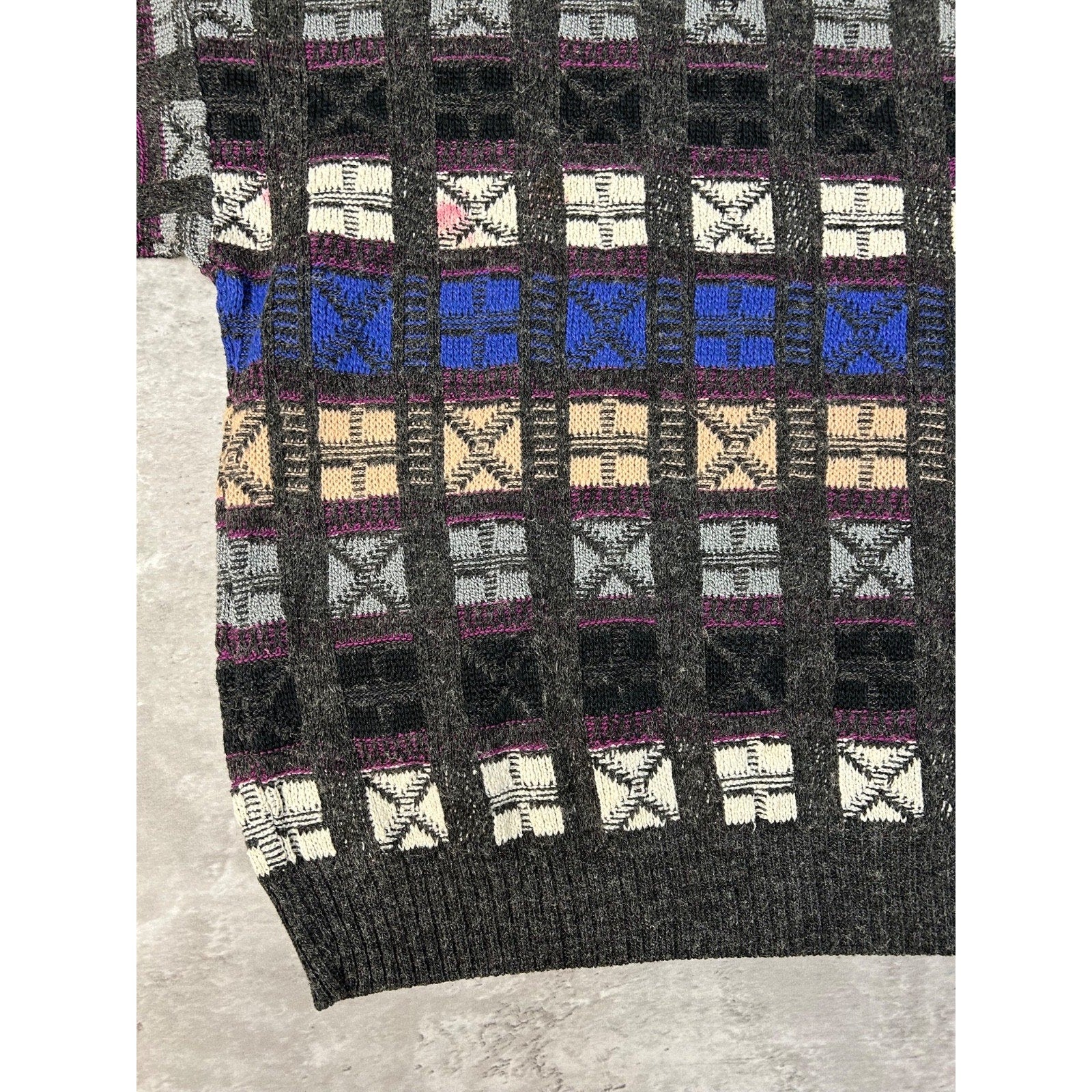 Vintage Abstract Checkered Print Pullover Knit Sweater Size Medium