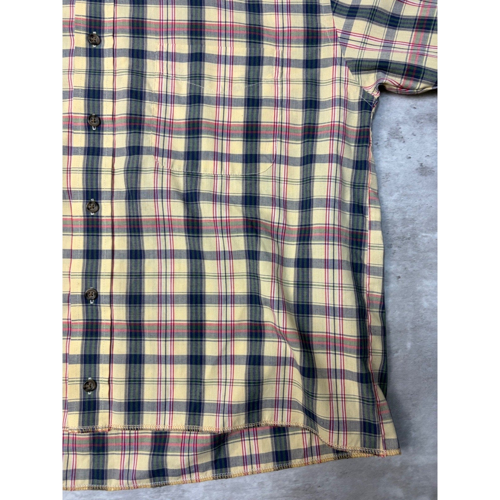 Vintage Van Huesen Plaid Single Pocket Cropped Button Up Shirt Size Medium