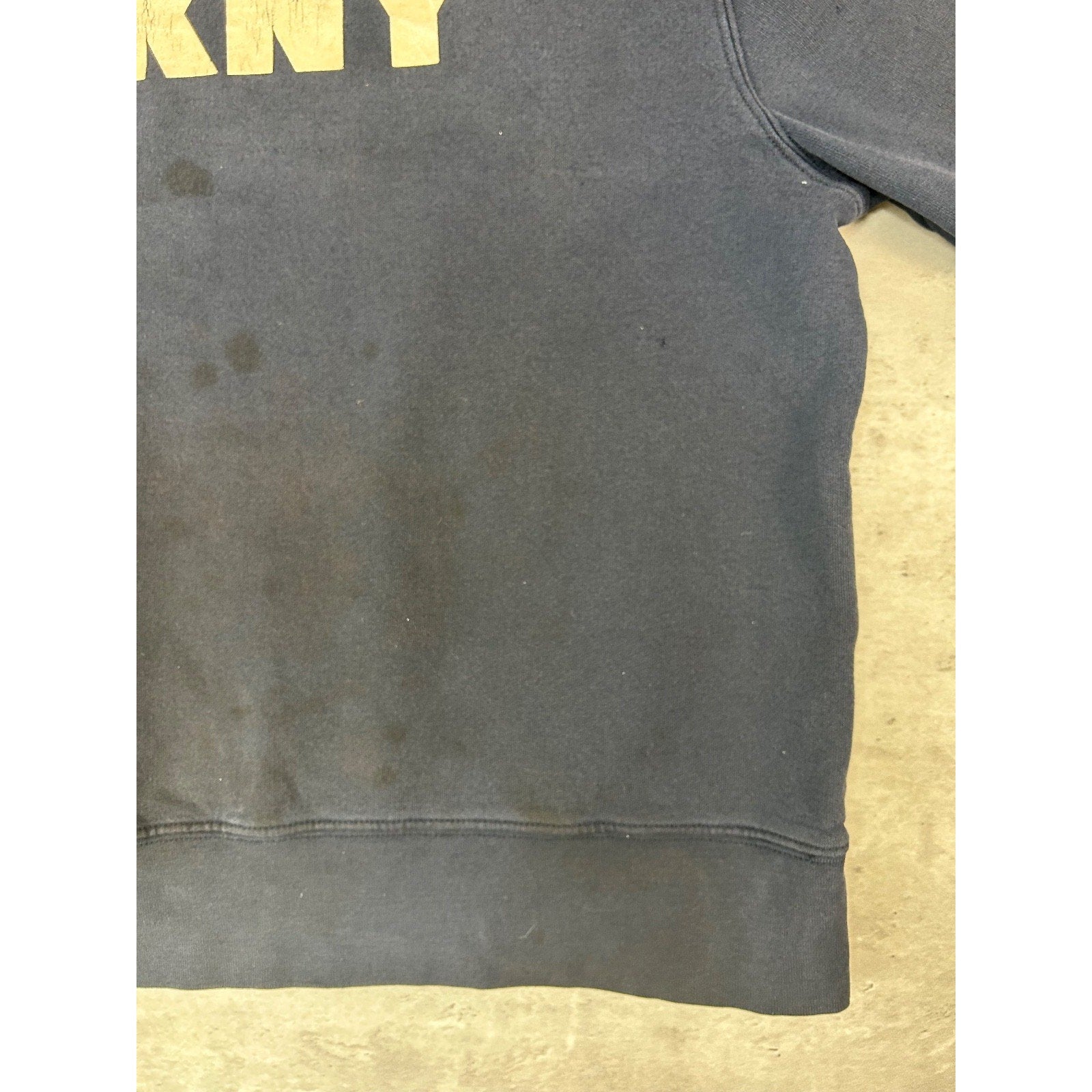 Vintage 90s DKNY Classic Spellout Graphic Crewneck Sweatshirt Size Large