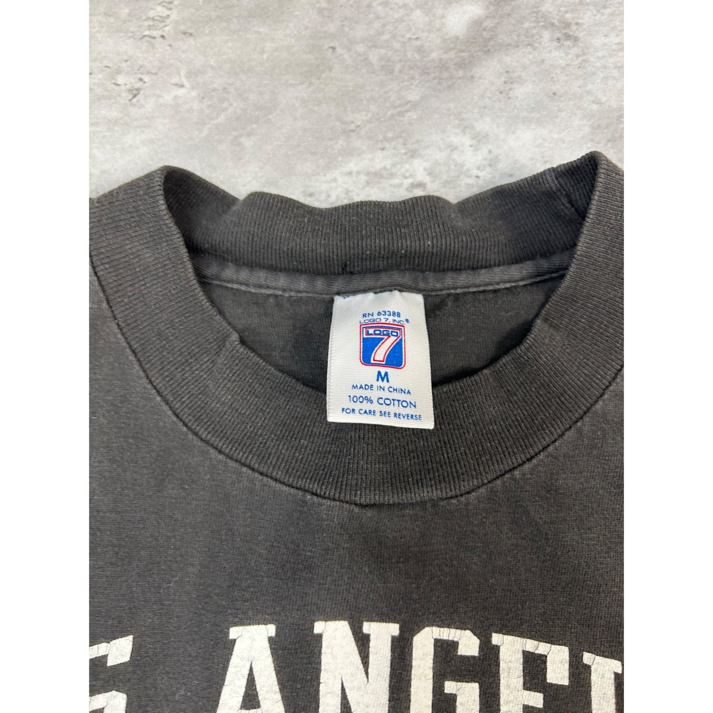 Vintage 1993 Los Angeles Kings NHL Big Graphic Spellout T-Shirt Size Medium