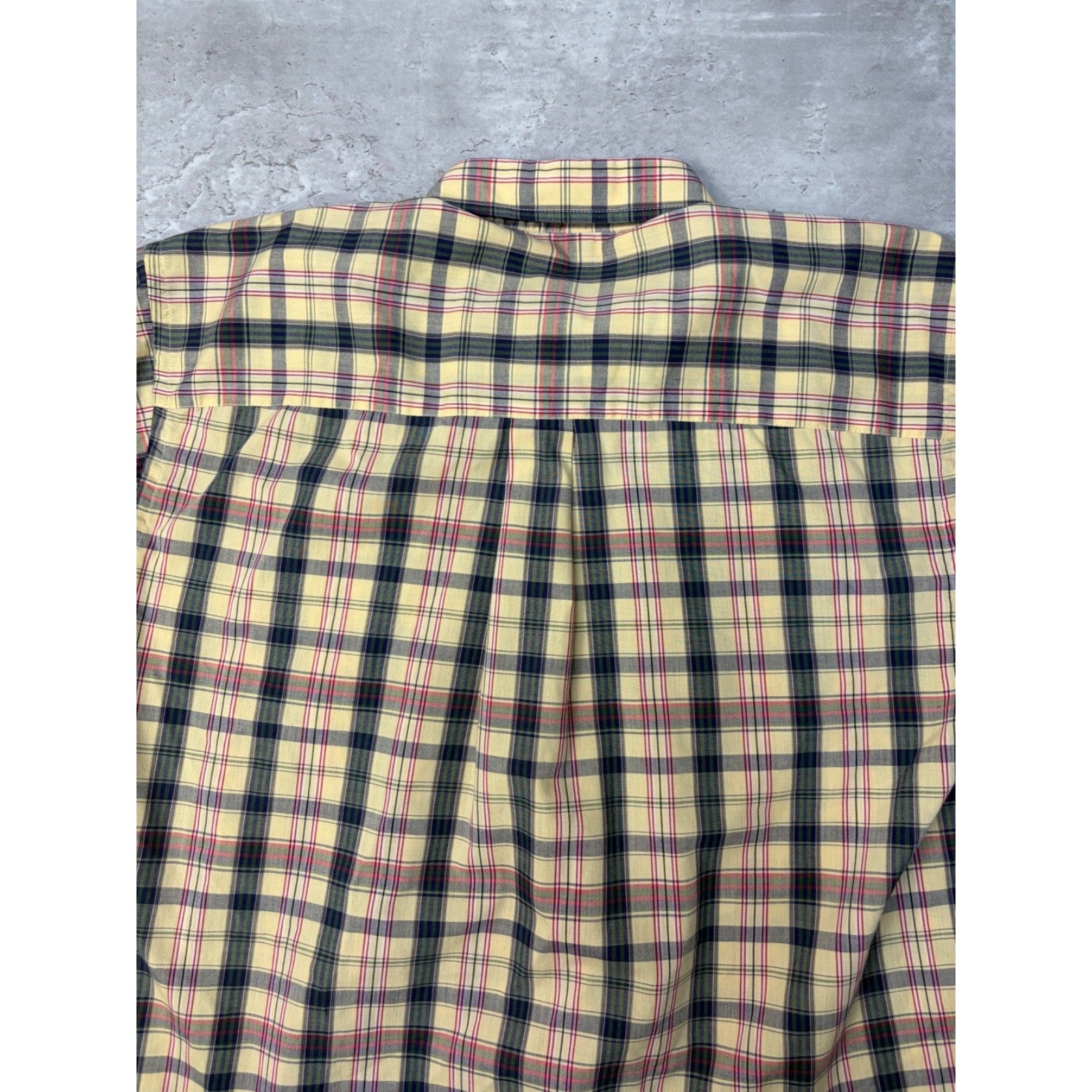 Vintage Van Huesen Plaid Single Pocket Cropped Button Up Shirt Size Medium