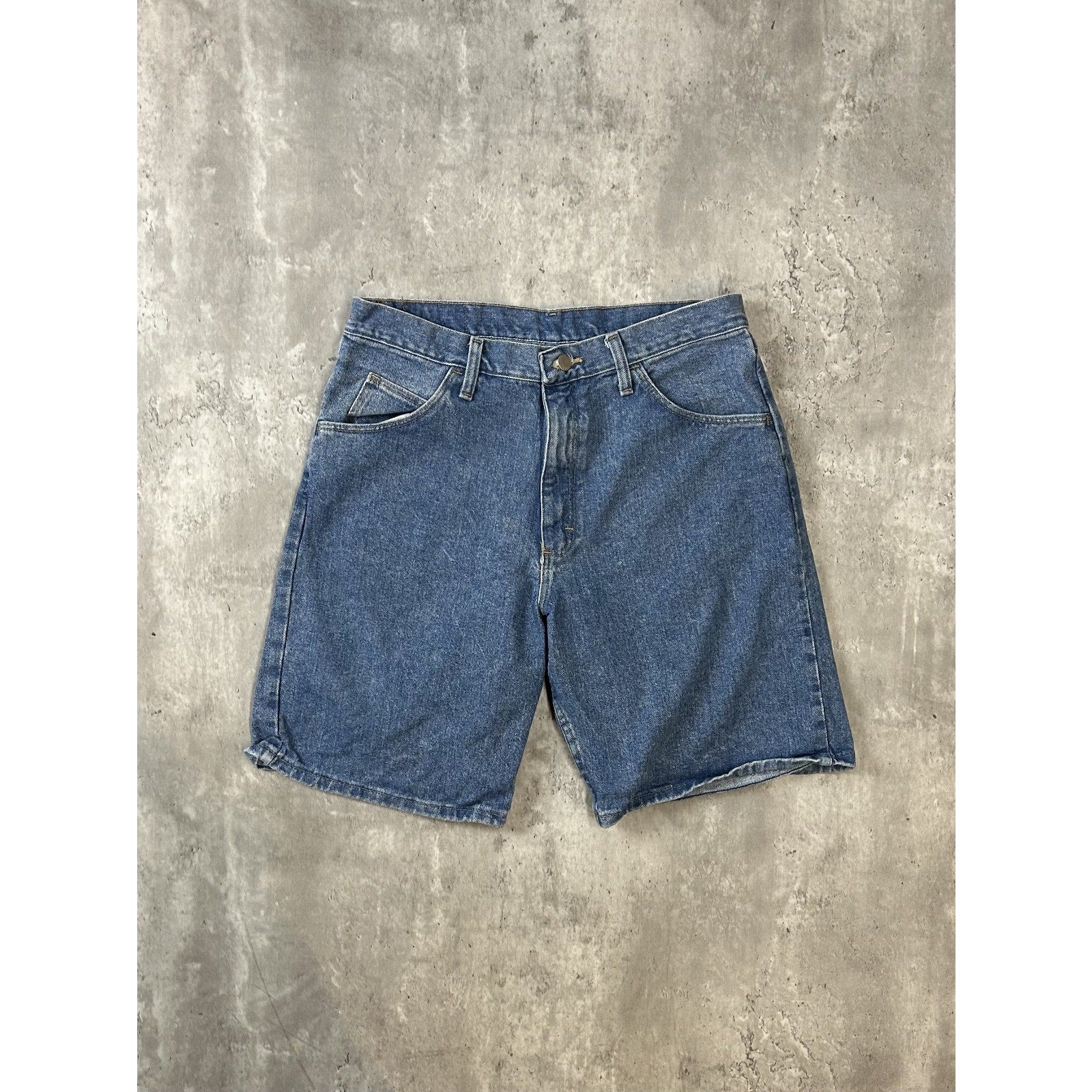Vintage Wrangler Hero Authentic Medium Wash Denim Shorts Size 33