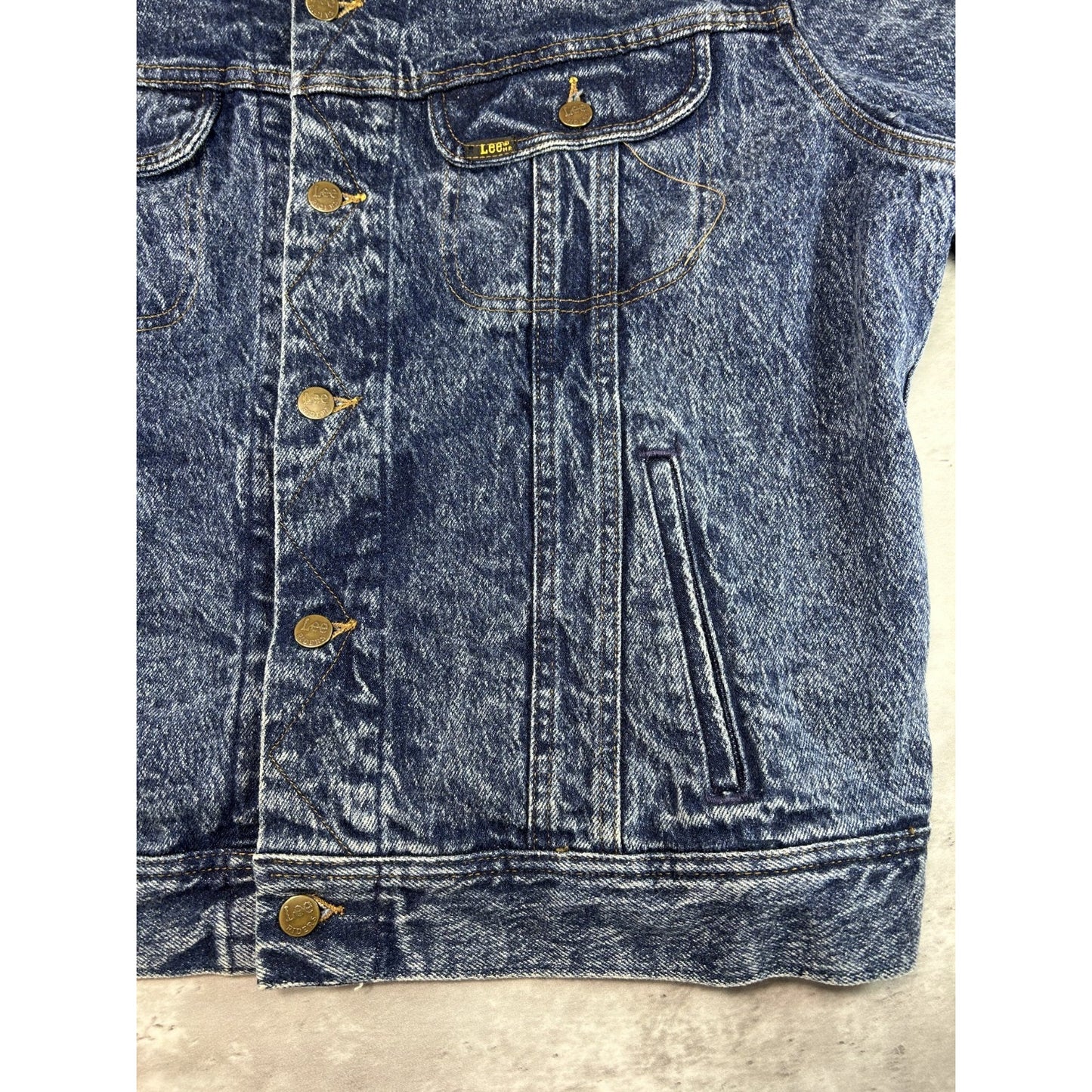 Vintage 90s Lee Dark Acid Wash Denim Trucker Jacket Size Large Blue
