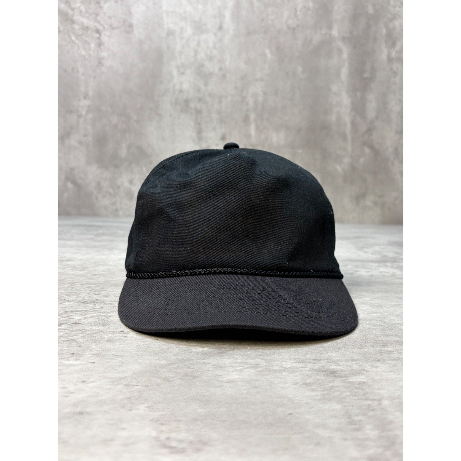 Vintage 80s/90s Blank Black Snapback Hat OSFA