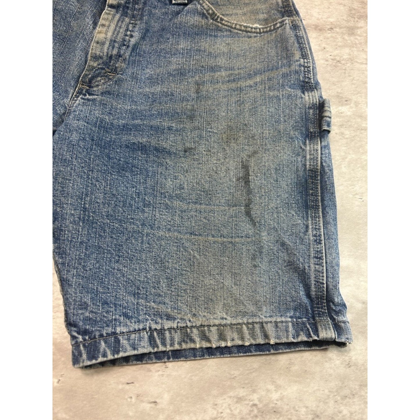 Vintage Wrangler Medium Wash Denim Workwear Carpenter Shorts Size 32 Blue