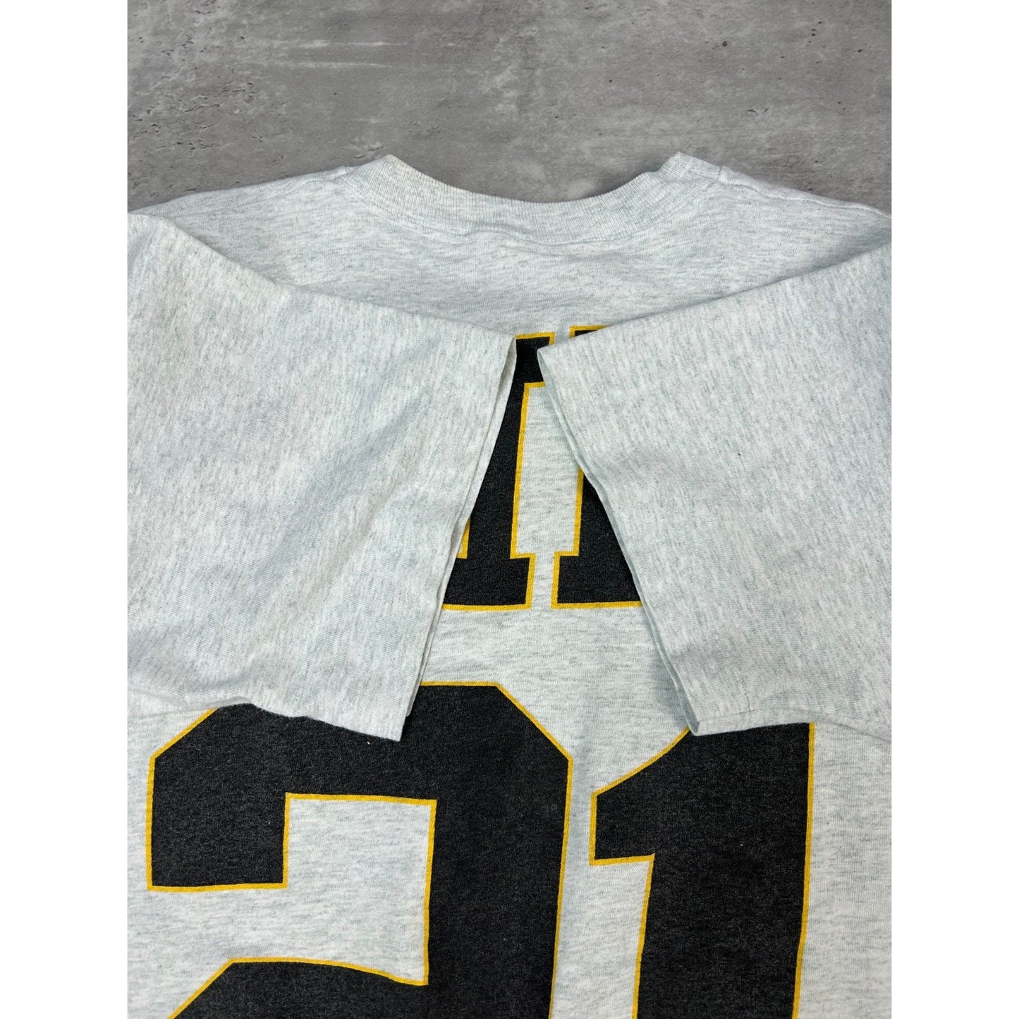 Vintage 1994 Roberto Clemente #21 Pittsburgh Pirates MLB Graphic T-Shirt Size XL