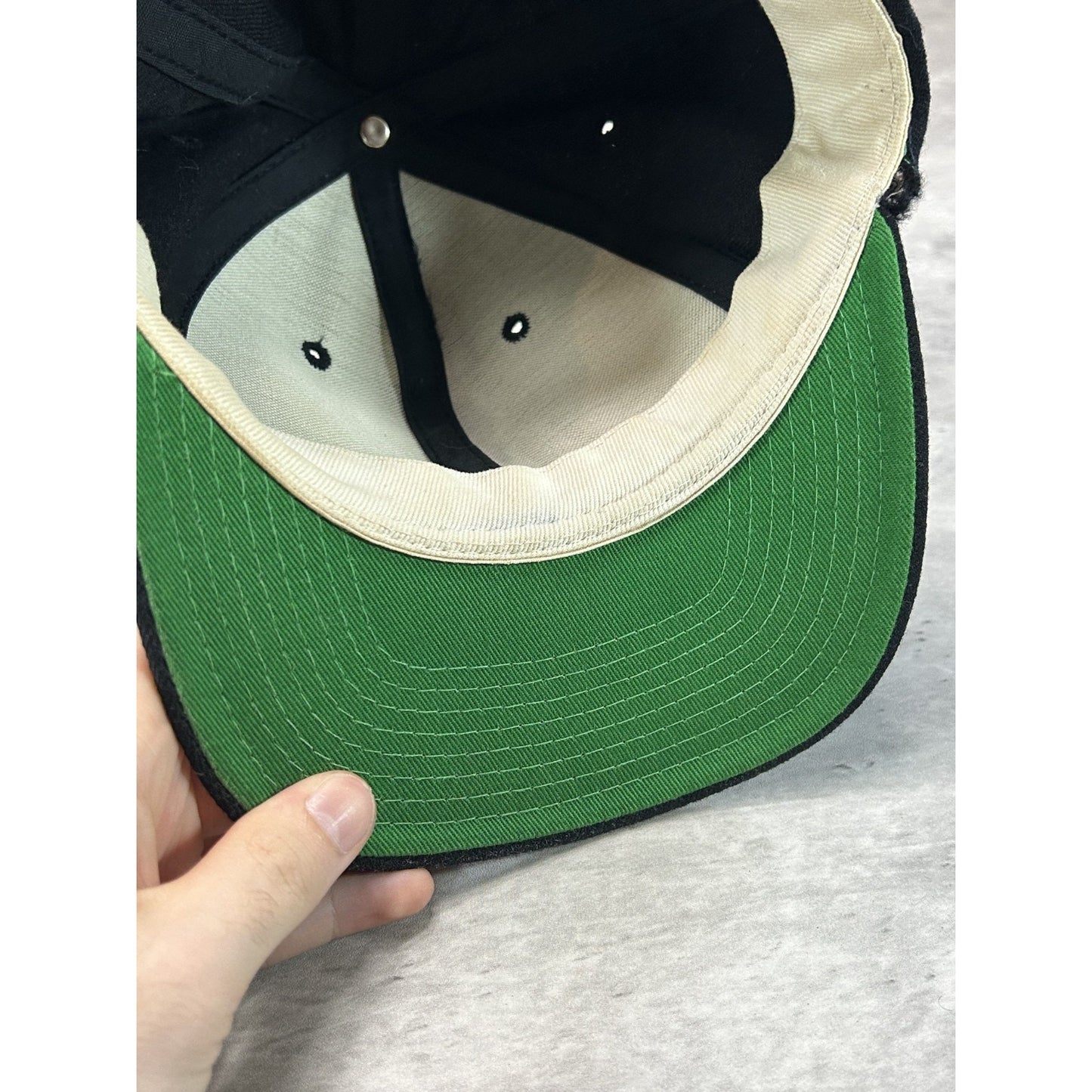 Vintage 80s/90s Stitched B Two Tone Snapback Hat OSFA Black/Yellow