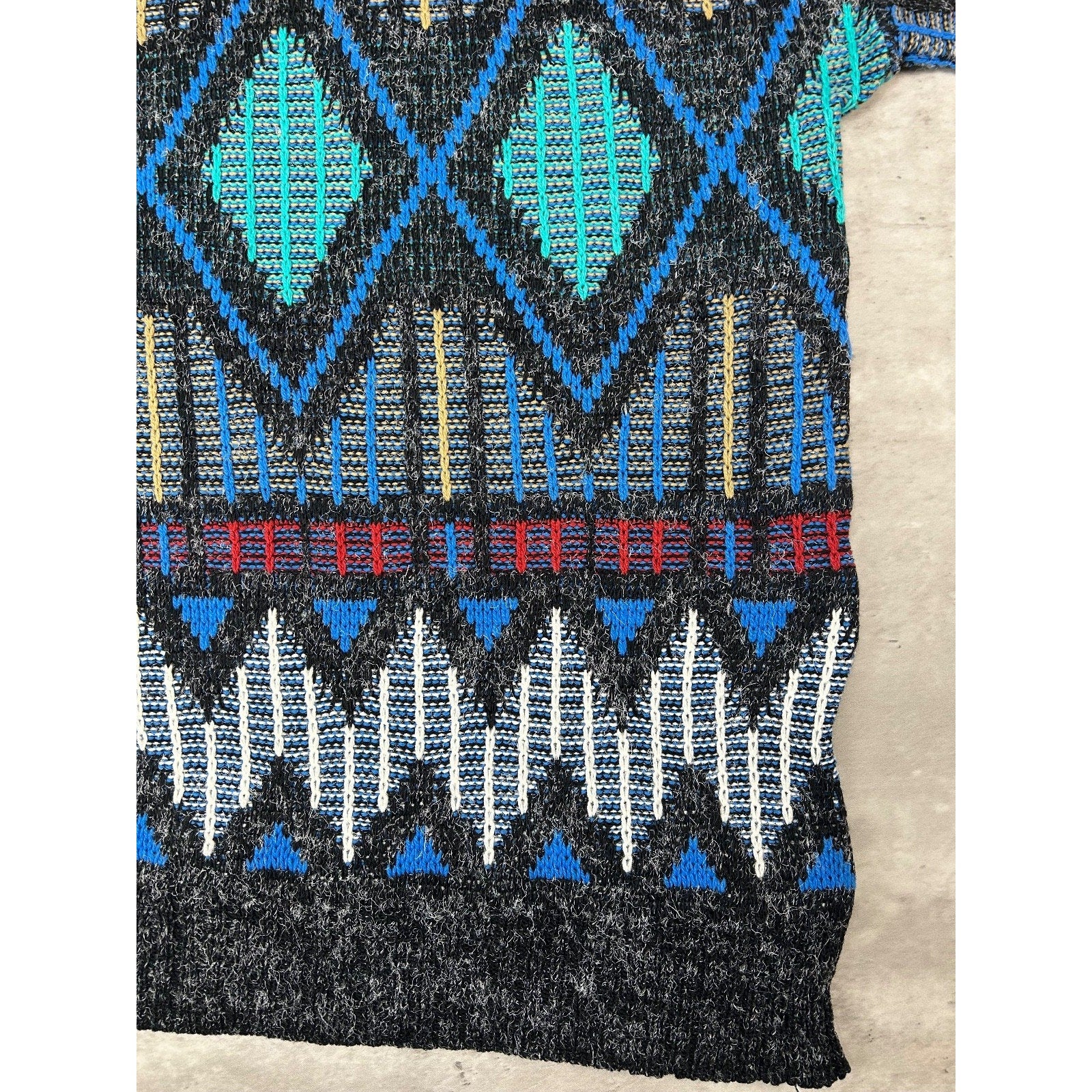 Vintage 80s/90s Scandia Geometric Stripe Print Pullover Knit Sweater Size Large