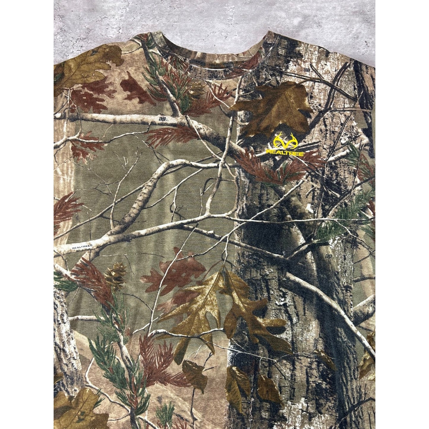 Vintage Realtree AP Camo Hunting Long Sleeve T-Shirt Size XL
