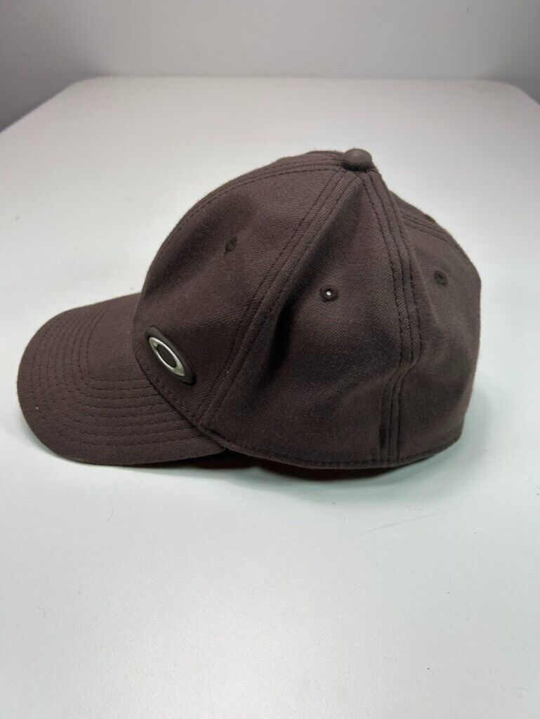 Vintage Y2K Oakley Logo Spellout Fitted Hat S/M Brown