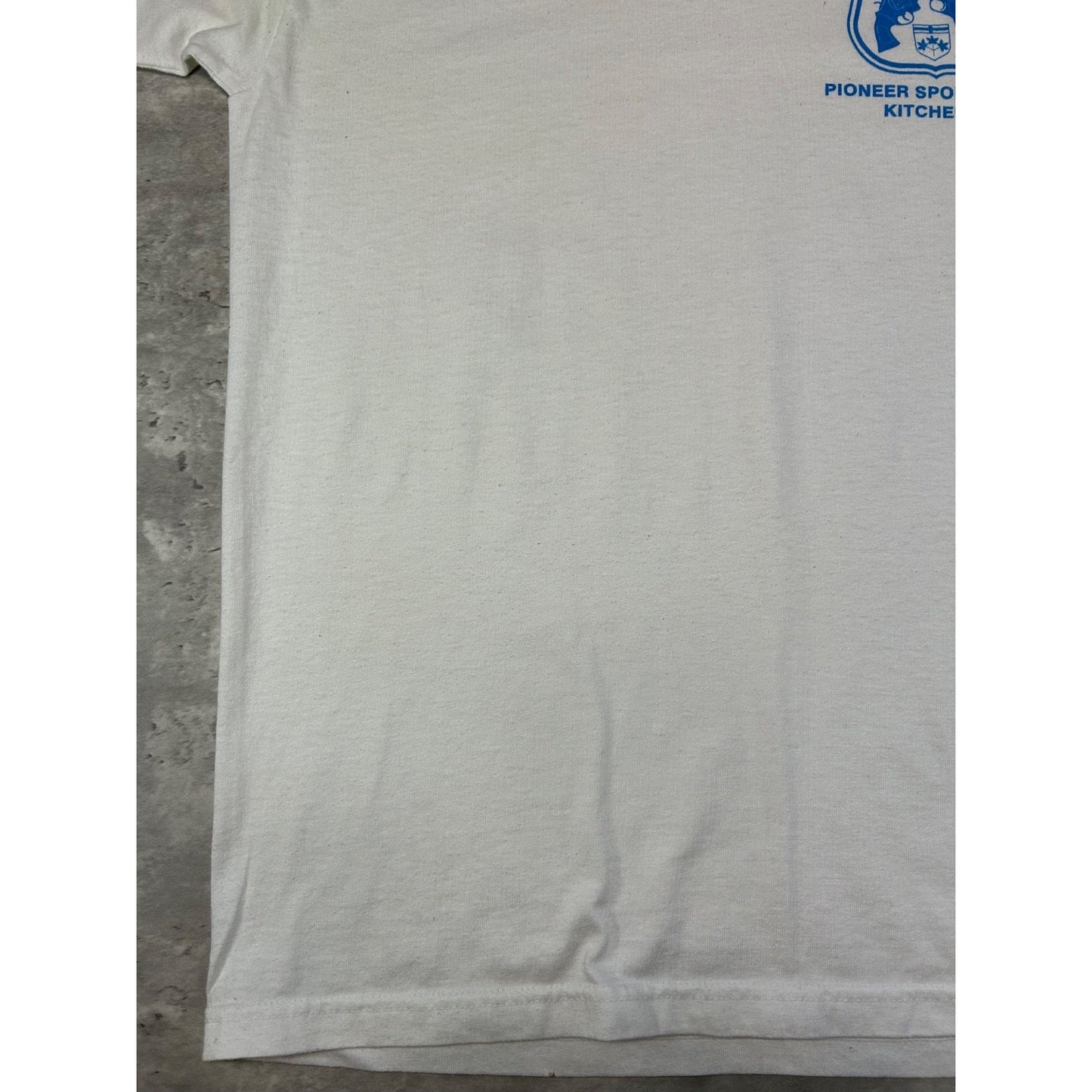 Vintage 1998 Ontario Handgun Association Graphic Crest T-Shirt Size Medium