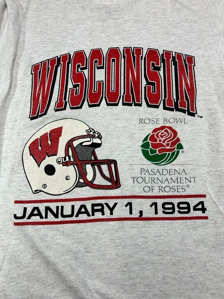 Vintage 1996 Wisconsin Badgers NCAA Rose Bowl Graphic T-Shirt Size Medium Gray