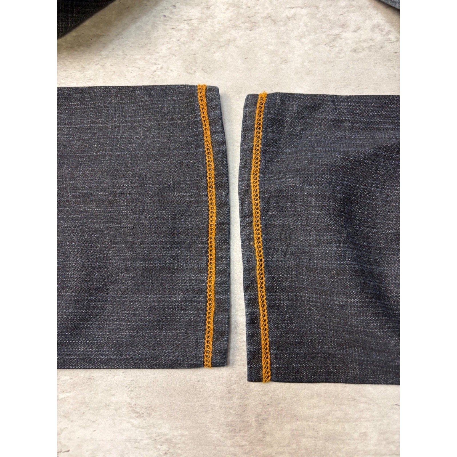 Vintage Y2K Rocawear Embroidered Pocket Dark Wash Denim Pants Size 28x32