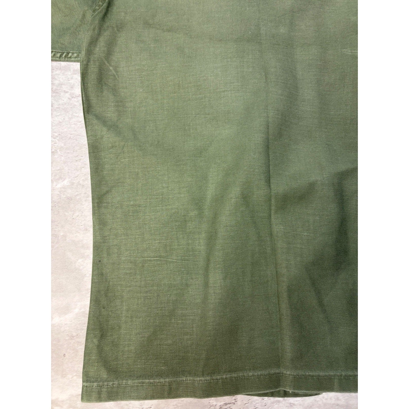 Vintage US Army Patched OG-107 Button Up Shirt Size Medium