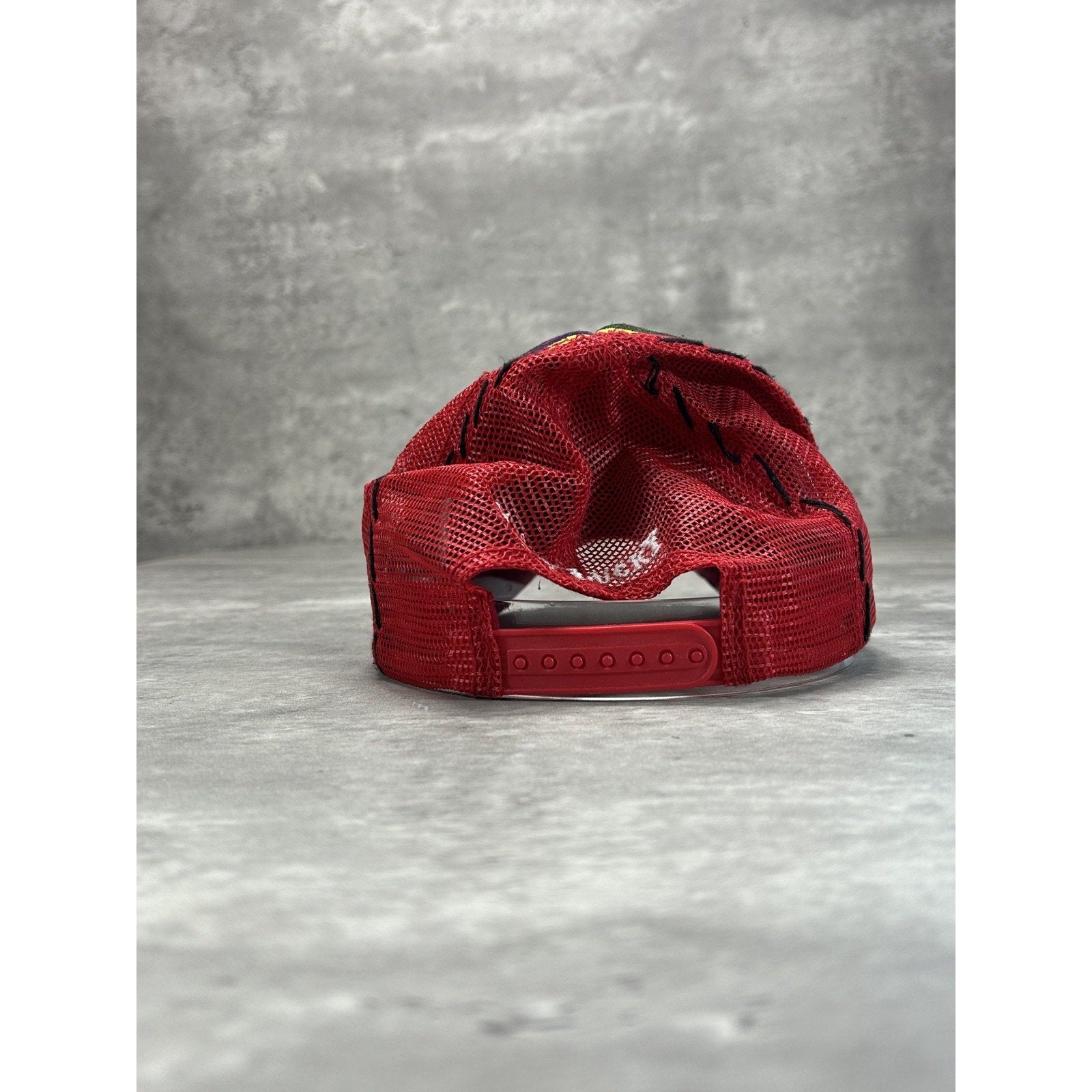 Vintage Y2K Lucky 777 Bedazzled Skull Trucker Snapback Hat OSFA Red