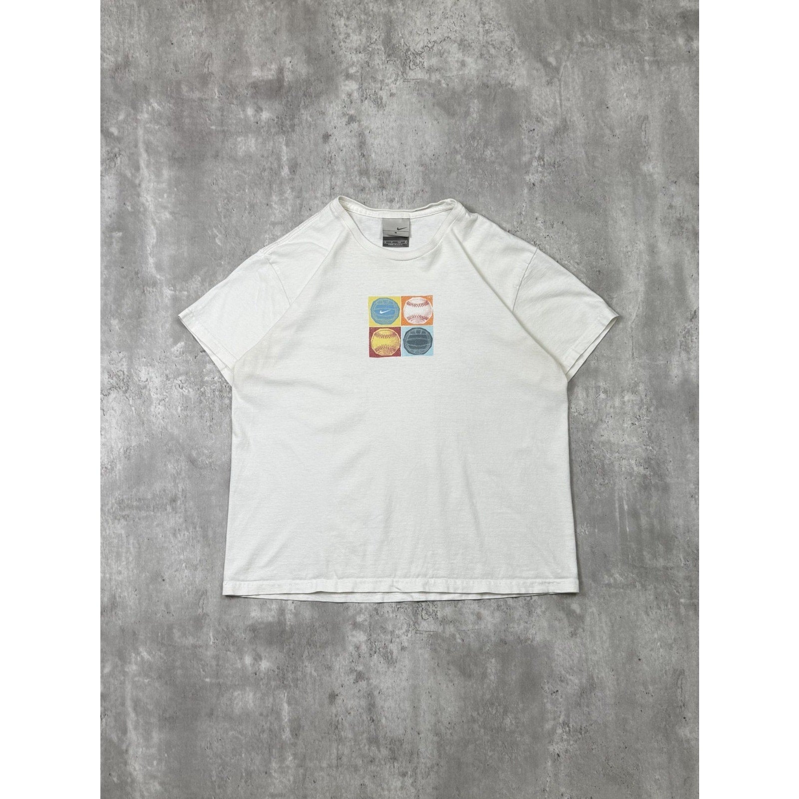 Vintage 2000s Nike Swoosh Sports Graphic White T-Shirt Size Small