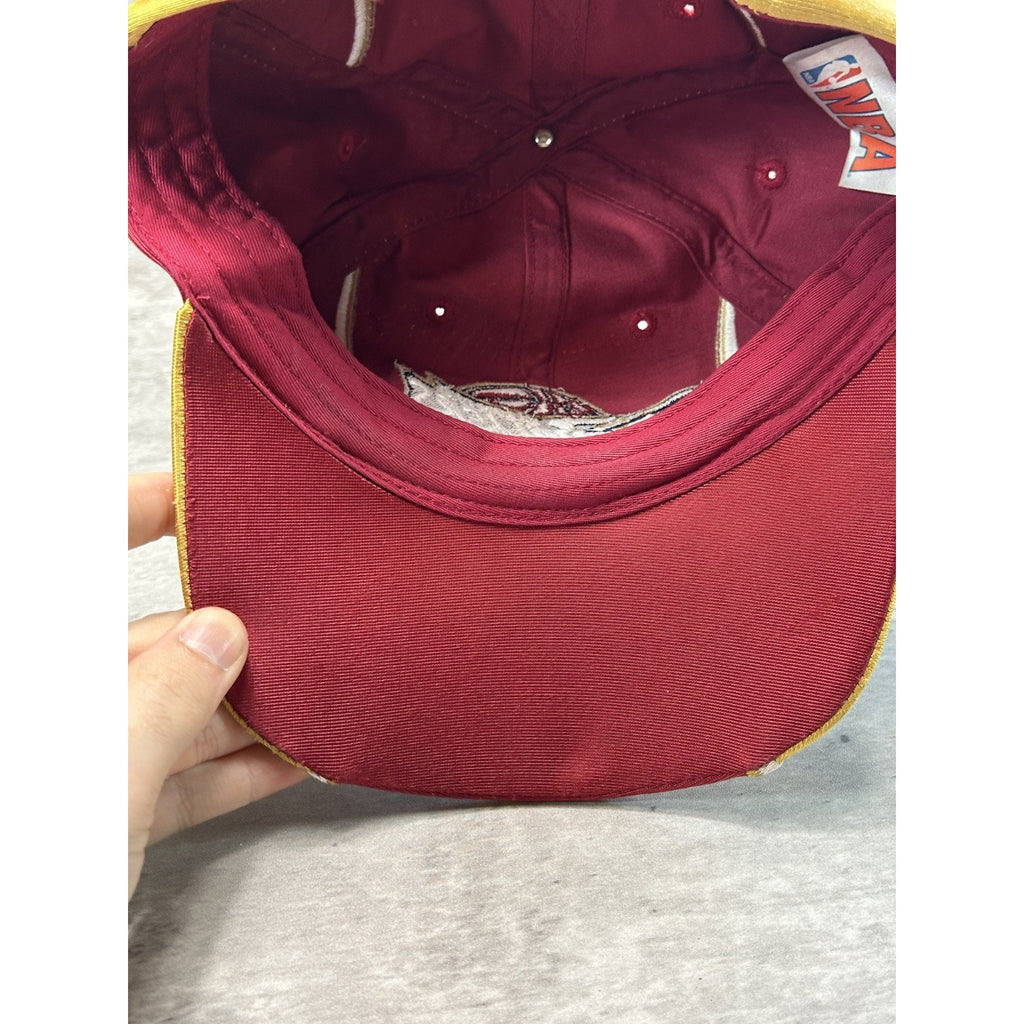 Vintage Cleveland Cavaliers NBA Embroidered Logo Basketball Strapback Hat OSFA