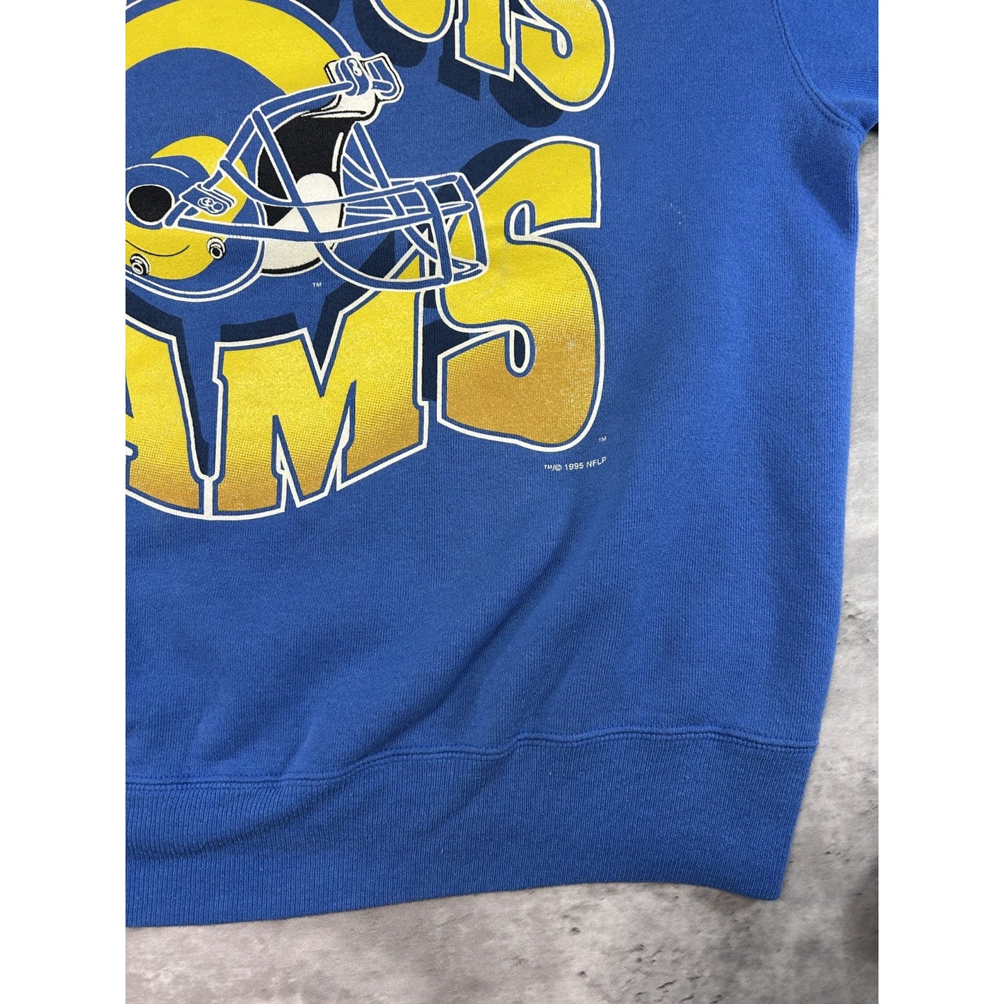 Vintage 1995 St Louis Rams NFL Big Graphic Helmet Spellout Sweatshirt Size XL