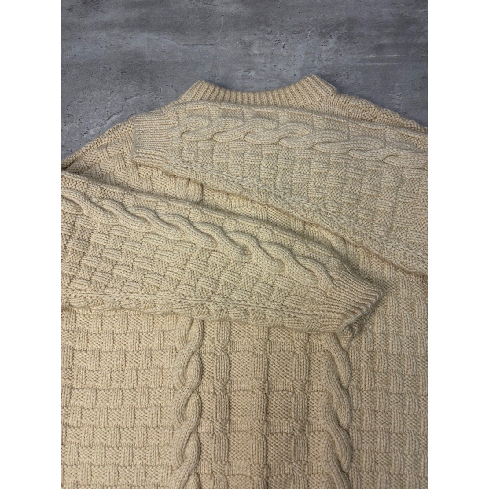 Vintage 80s/90s Cable Knit 1/4 Button Beige Knit Sweater Size Medium