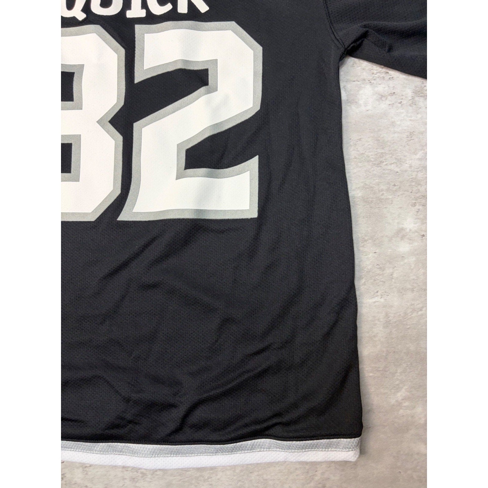 Jonathan Quick #32 Los Angeles Kings NHL Fanatics Graphic Jersey Size L/XL YOUTH