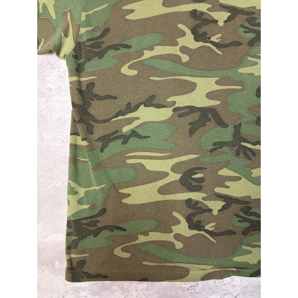 Vintage 1990s Woodland Camo Military T-Shirt Size XL