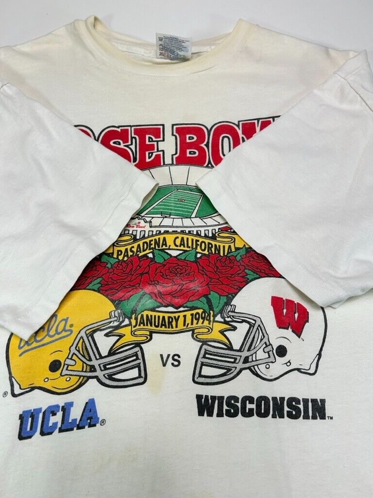 Vintage 1994 UCLA vs Wisconsin NCAA Rose Bowl Helmet Graphic T-Shirt Size XL