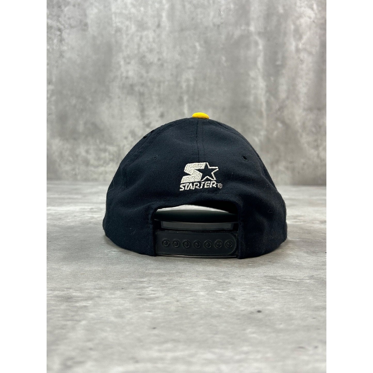 Vintage 90s Hamilton Tiger Cats CFL Embroidered Starter Snapback Hat OSFA