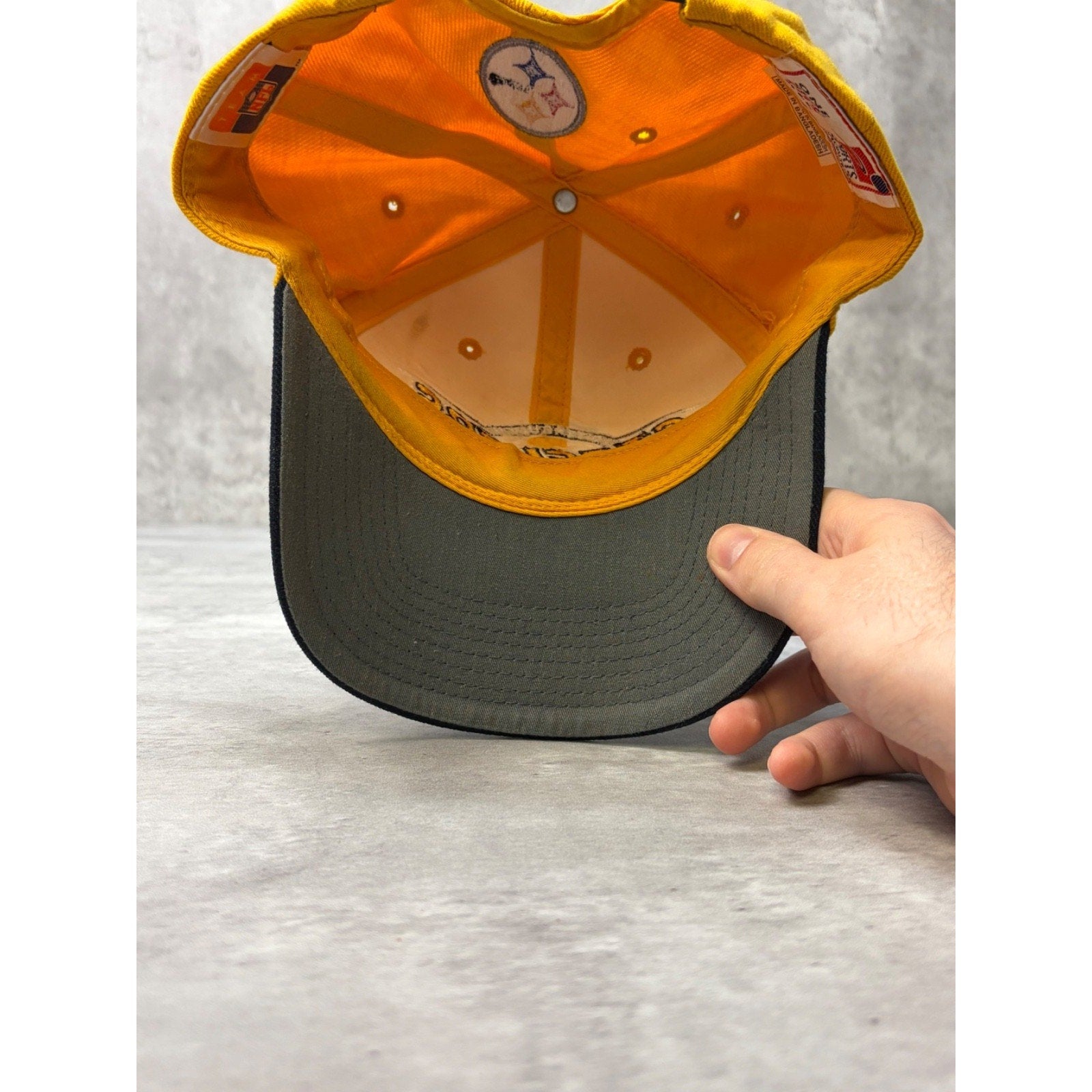Vintage Pittsburgh Steelers NFL Sports Specialties Embroidered Snapback Hat OSFA