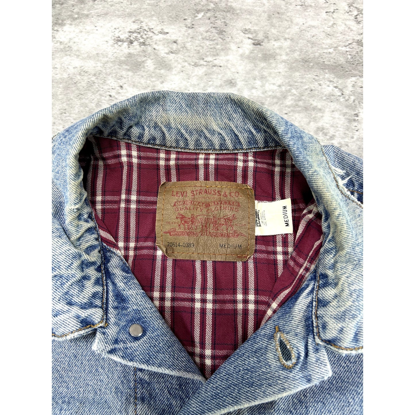 Vintage 90s Levis Red Tab Plaid Lined Light Wash Denim Trucker Jacket Sz Medium