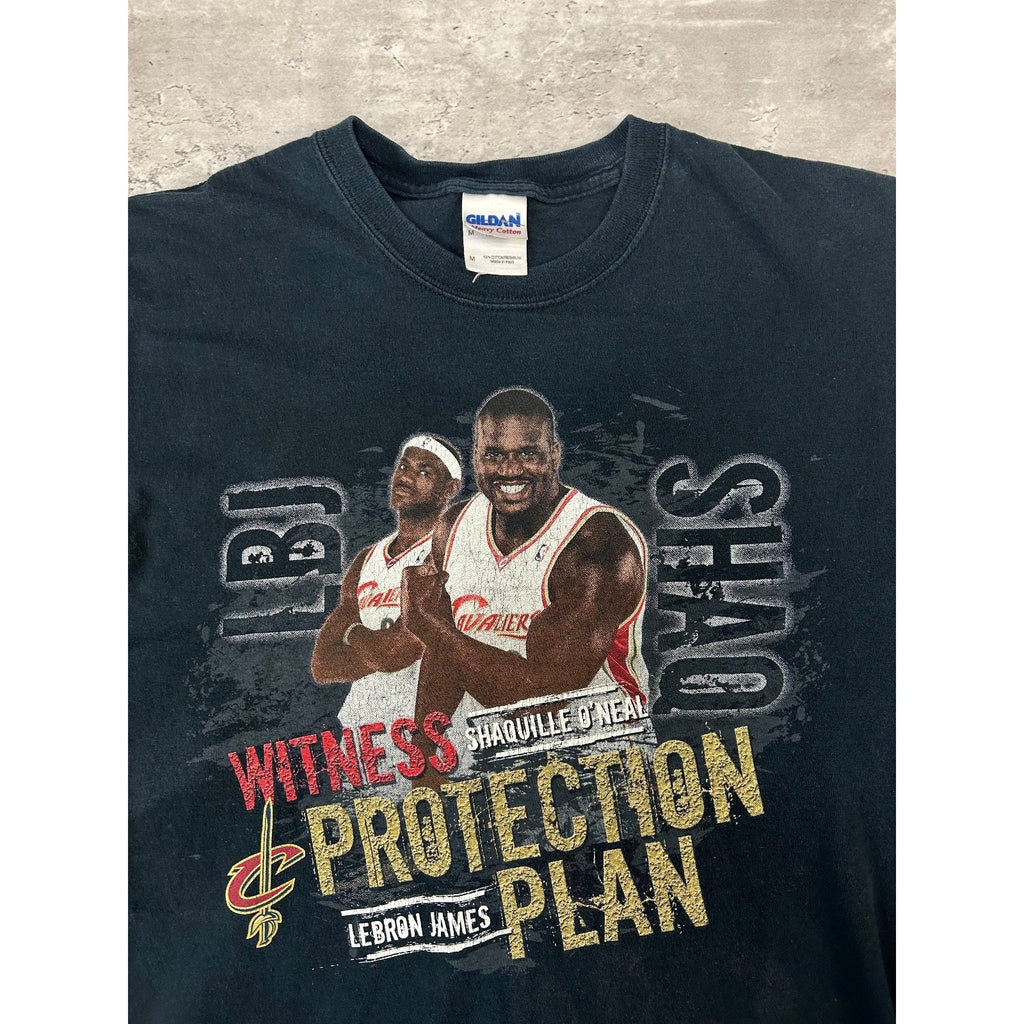 Vintage Lebron James #23 & Shaquille O'Neal #32 Cleveland Cavaliers T-Shirt Med