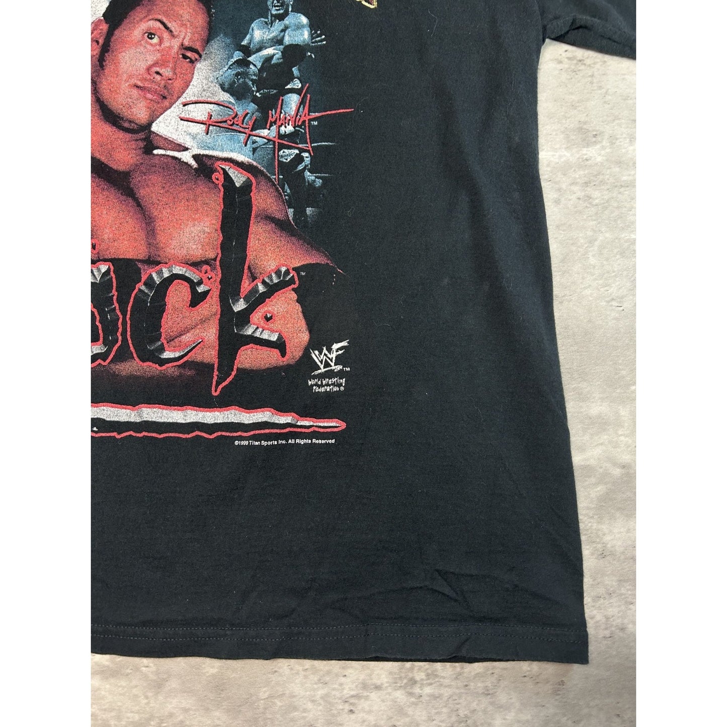 Vintage 1999 WWF The Rock Layin' The Smack Down Wrestling T-Shirt Size XL