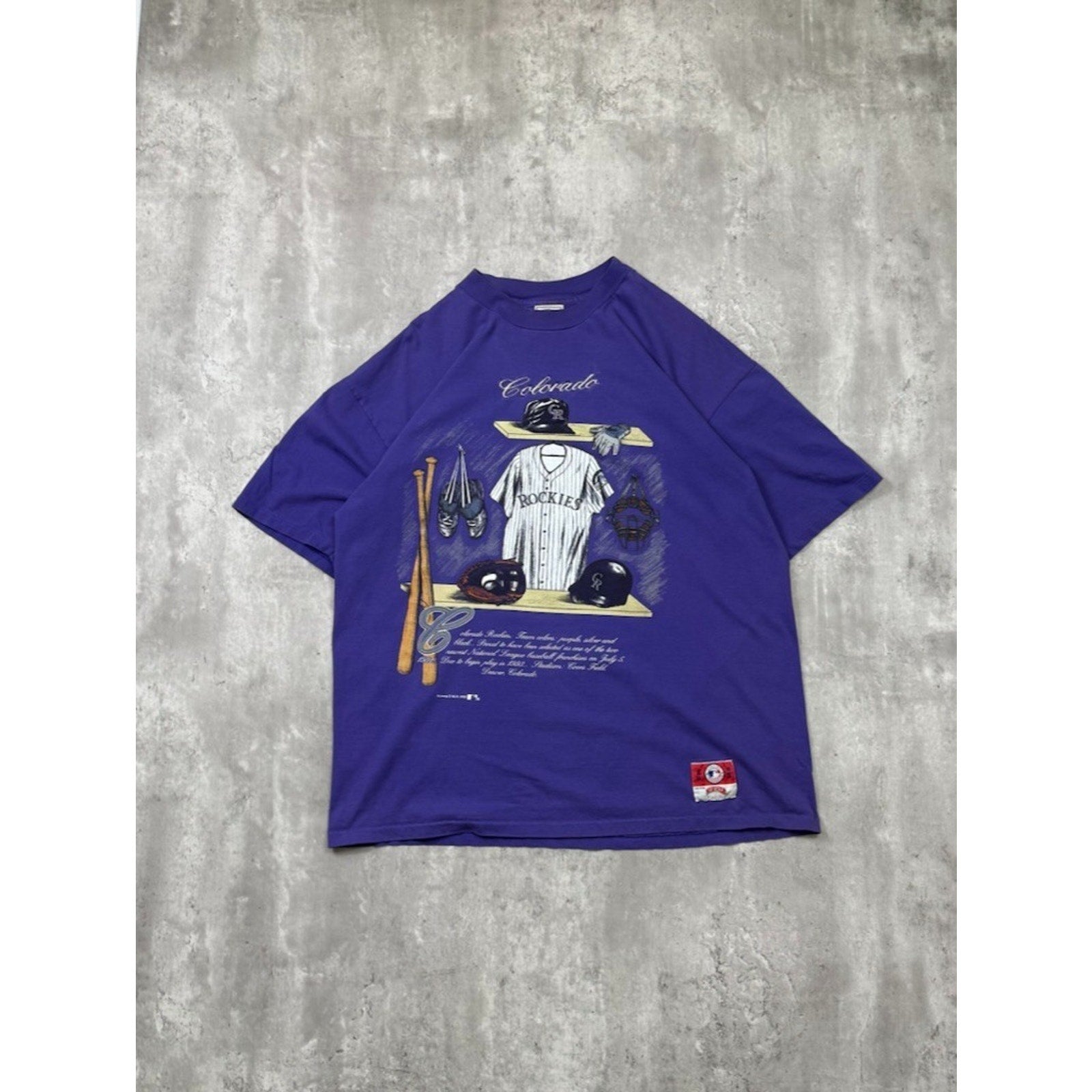 Vintage 1992 Colorado Rockies MLB Equipment Graphic Baseball T-Shirt Size XL