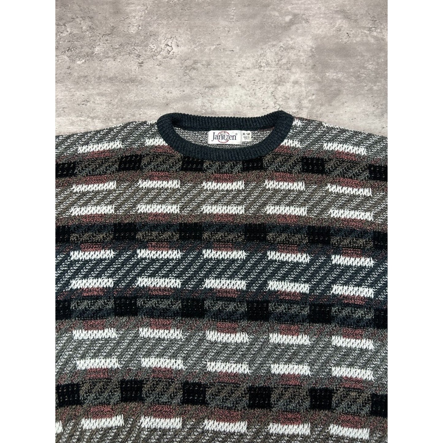 Vintage Jantzen Abstract Striped Pullover Ribbed Knit Sweater Size XL