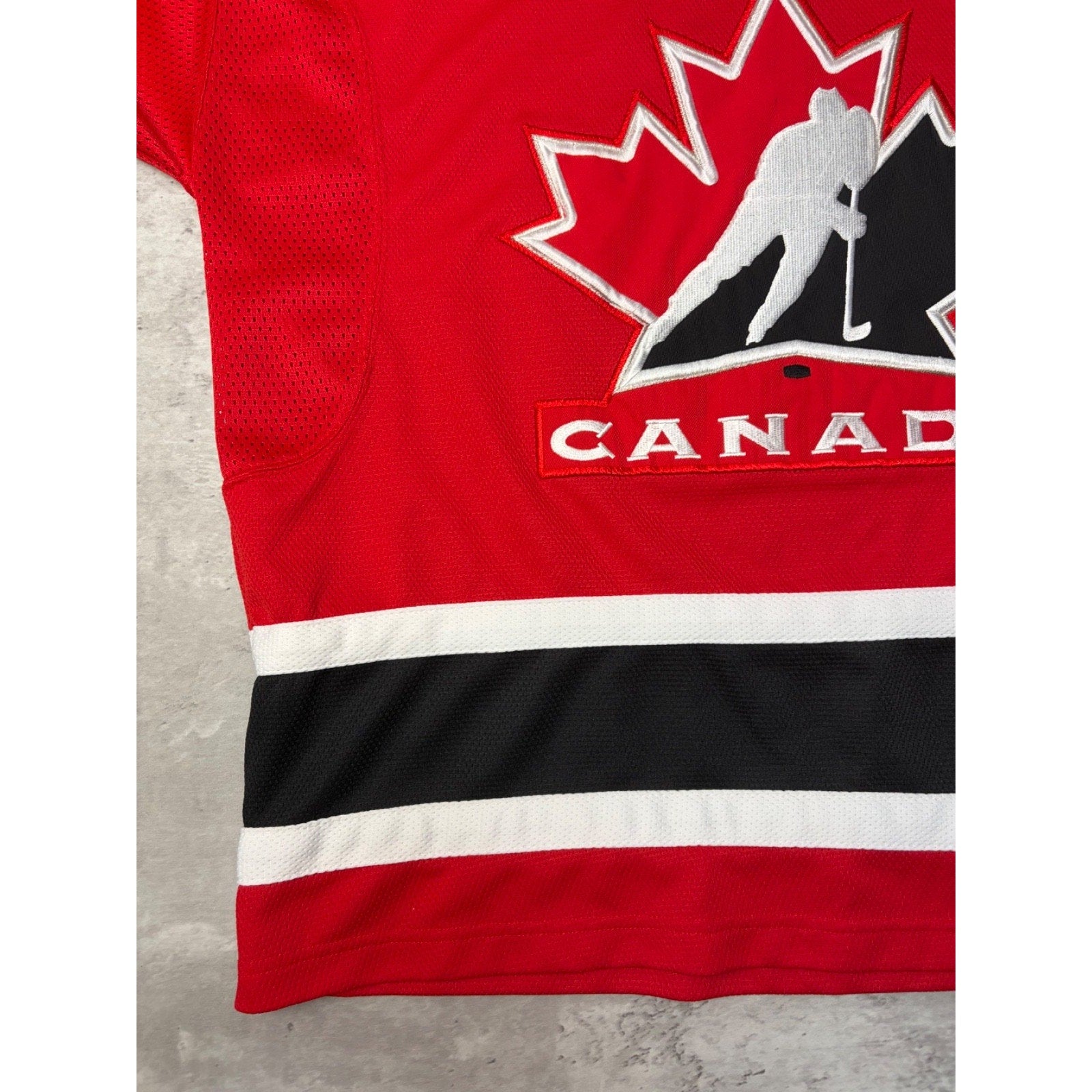 Vintage Team Canada Stitched Nike Hockey Jersey Size Medium