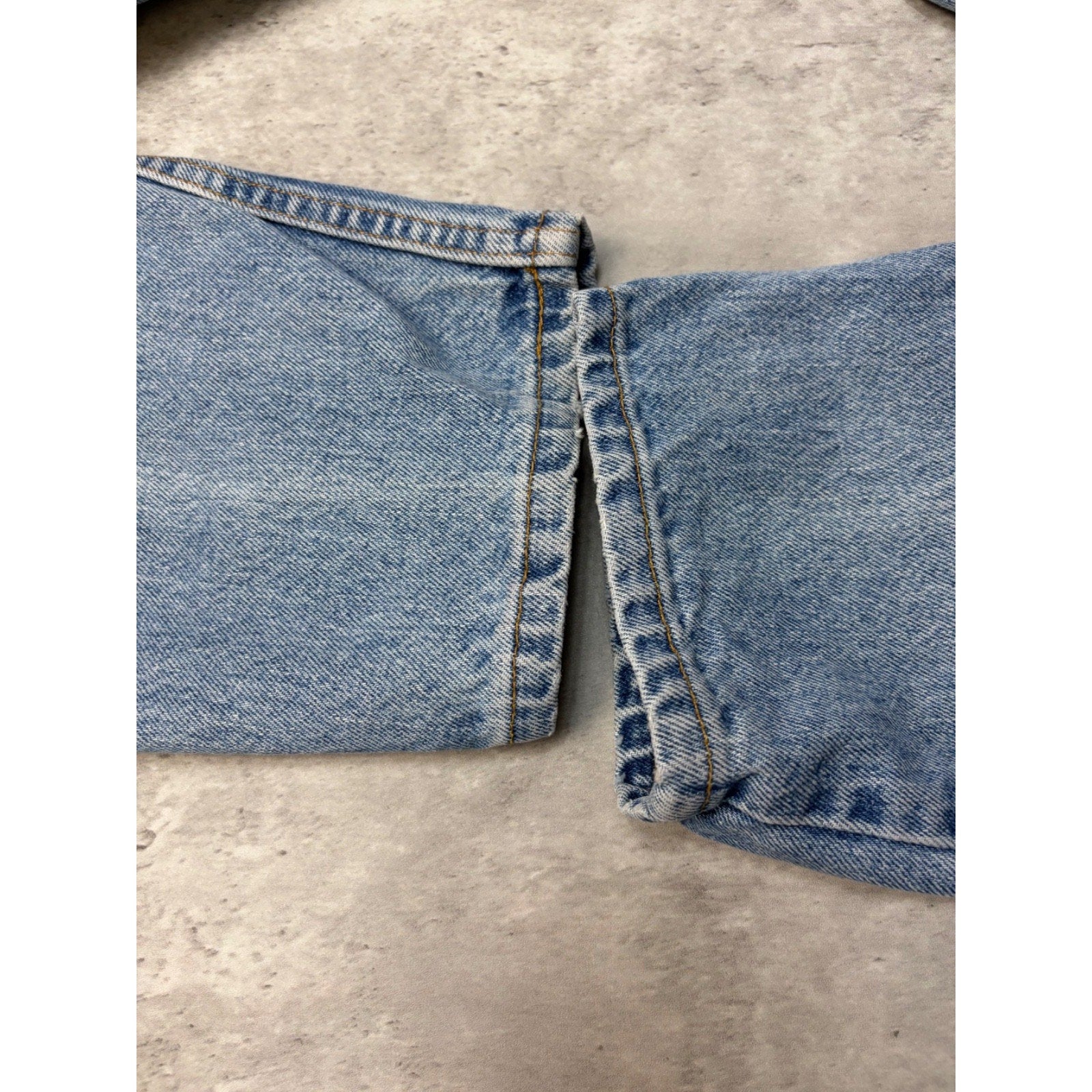 Vintage Levis 550 Red Tab Relaxed Fit Medium Wash Denim Pants Size 34