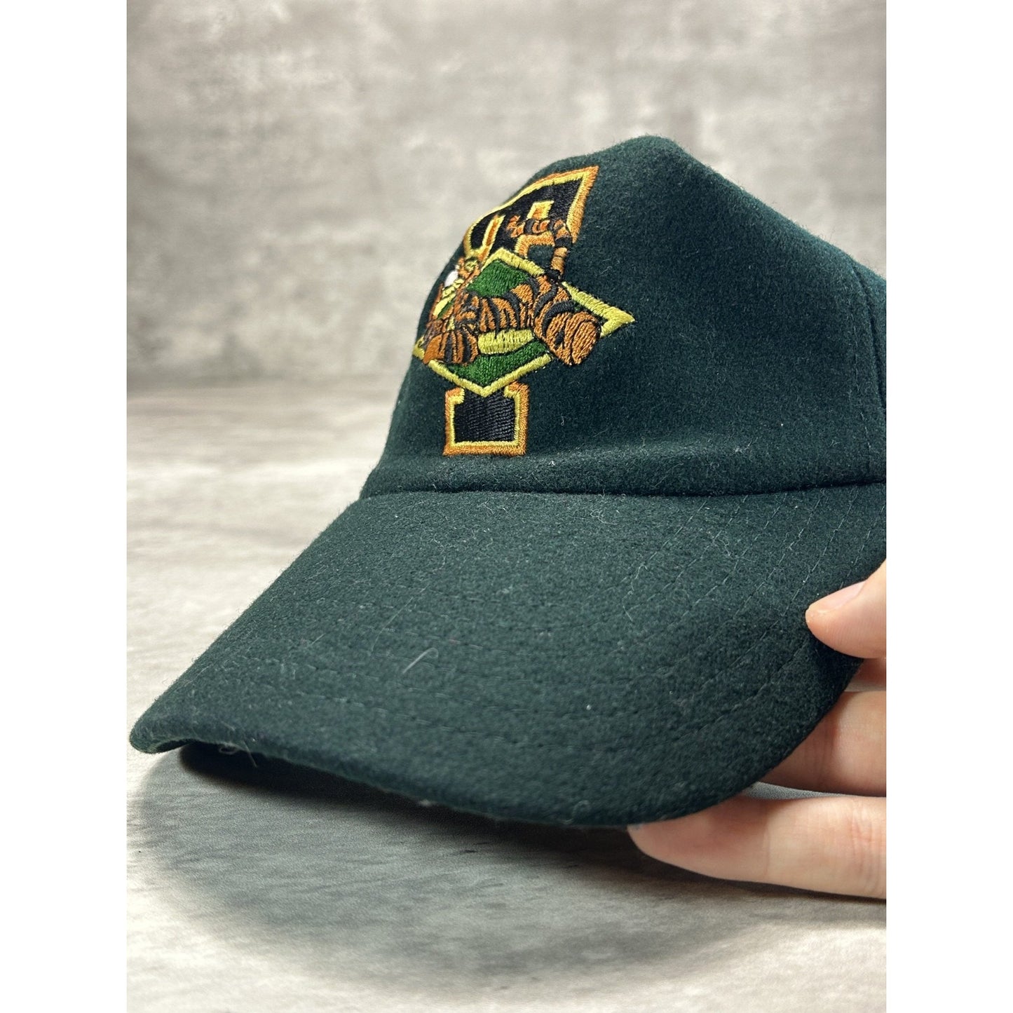 Vintage 90s Disney Winnie The Pooh Embroidered Tigger Strapback Hat OSFA Green
