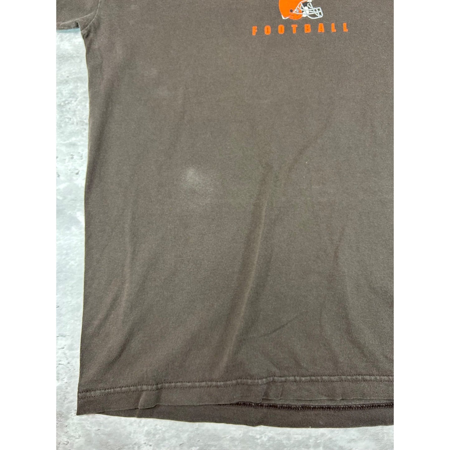 Vintage Cleveland Browns NFL Graphic Spellout Football T-Shirt Size Large