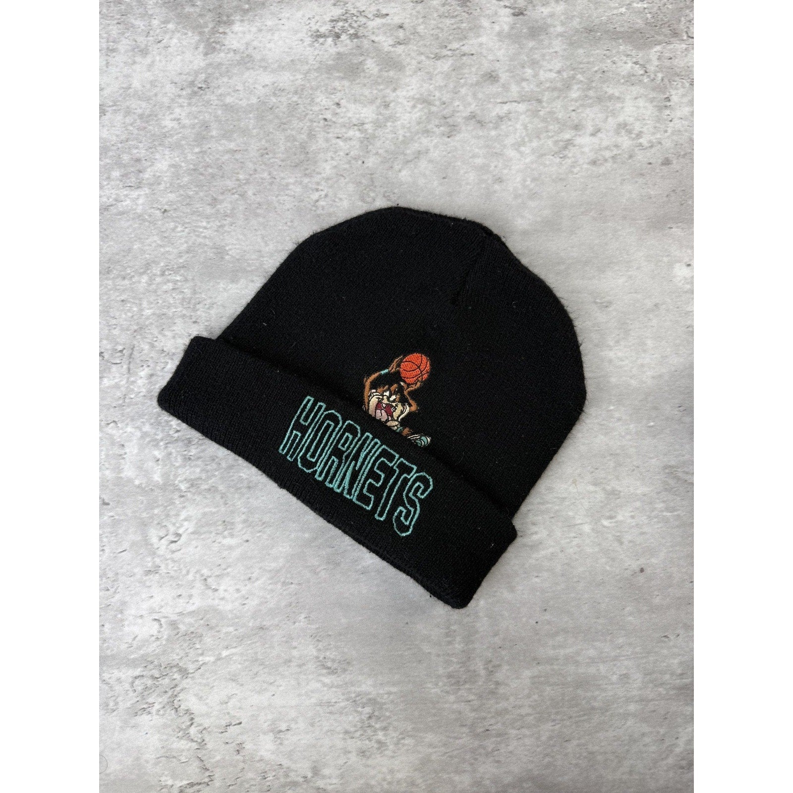Vintage 90s Charlotte Hornets NBA Looney Tunes Taz Beanie Hat OSFA