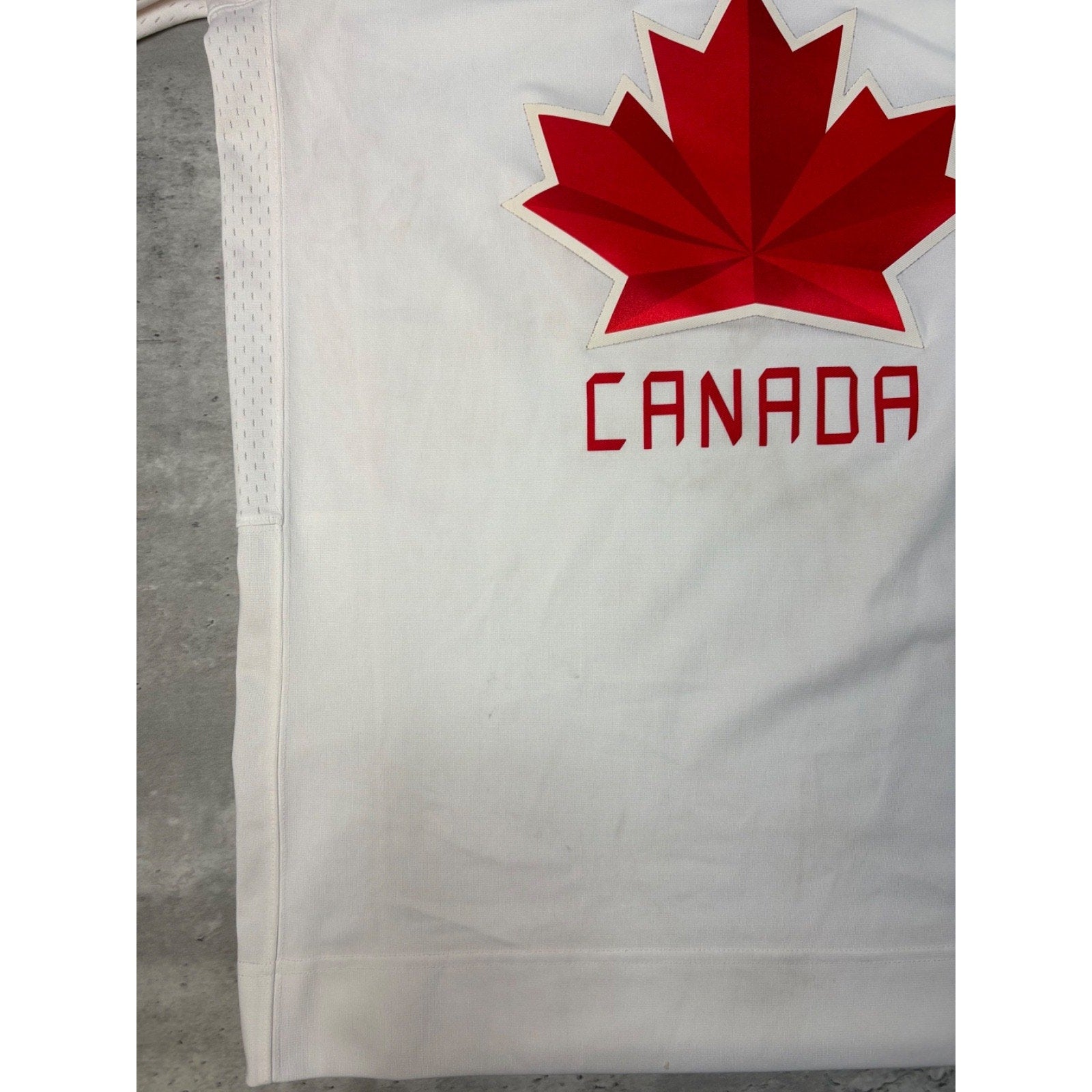 Vintage Team Canada Nike Olympic Hockey Jersey Size Large