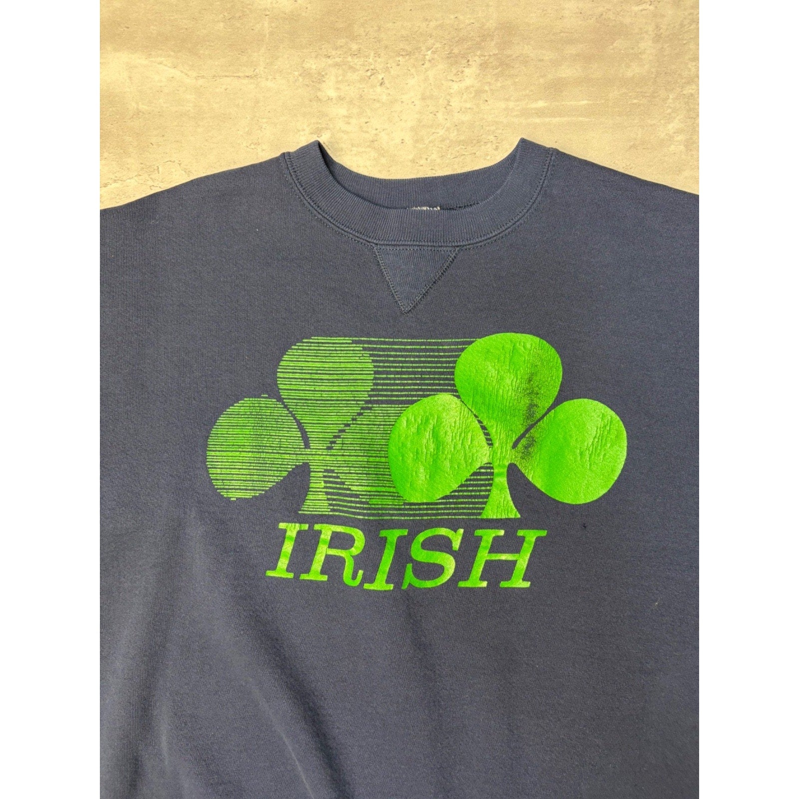 VTG 90s Notre Dame Fighting Irish Clover Spellout Graphic Sweatshirt Size Large