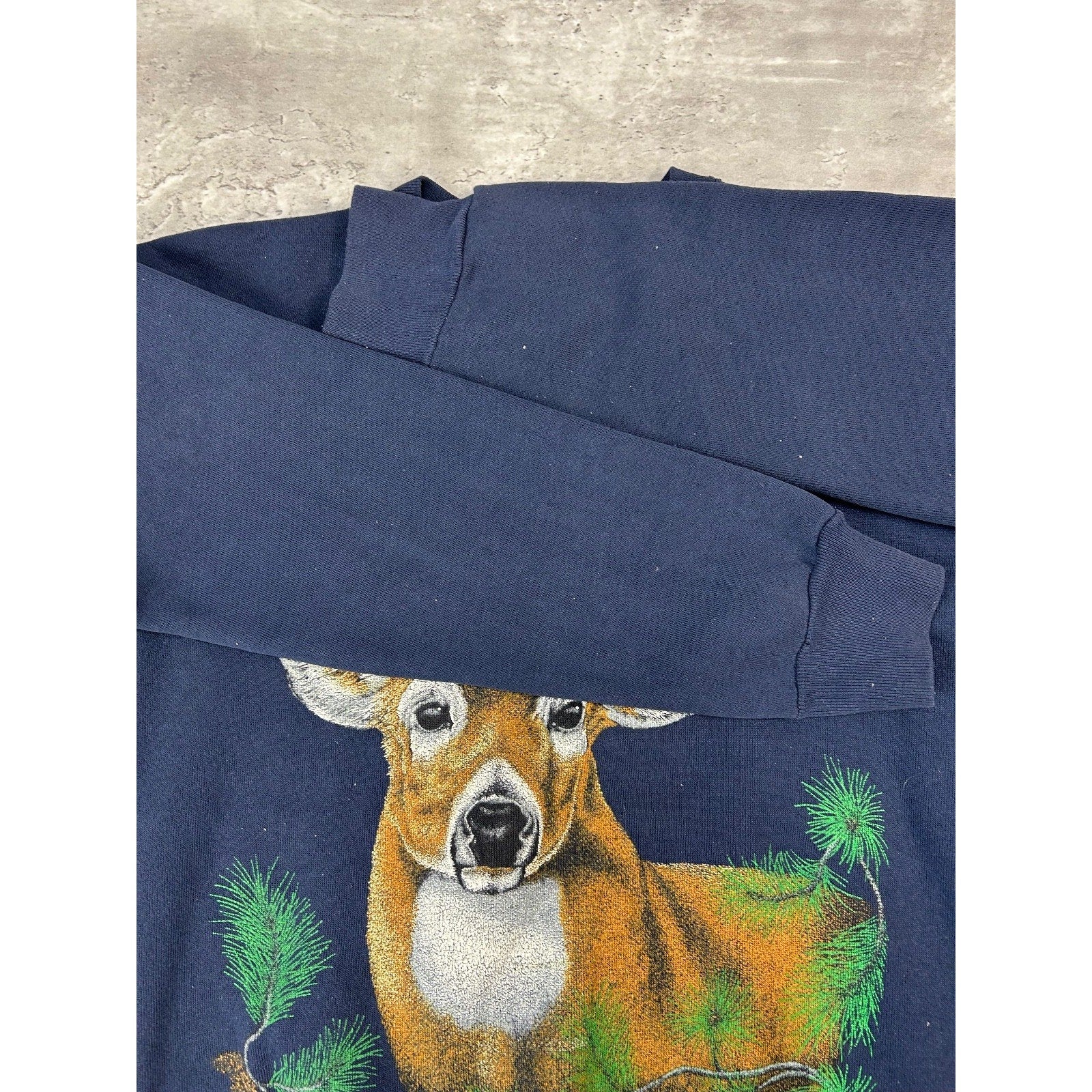 Vintage 90s White Tail Deer Nature Animal Graphic Sweatshirt Size Medium